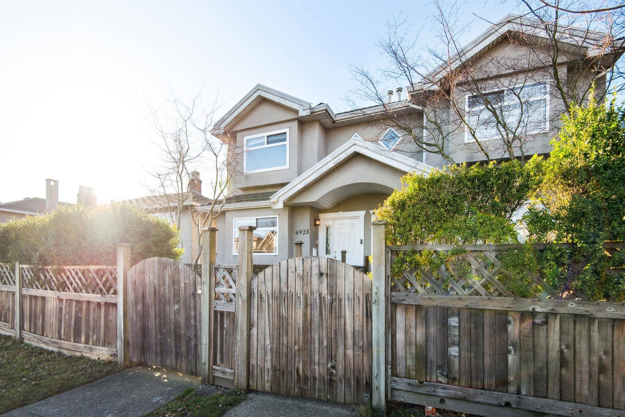 Vancouver, BC V5X 3H6,6925 Main ST