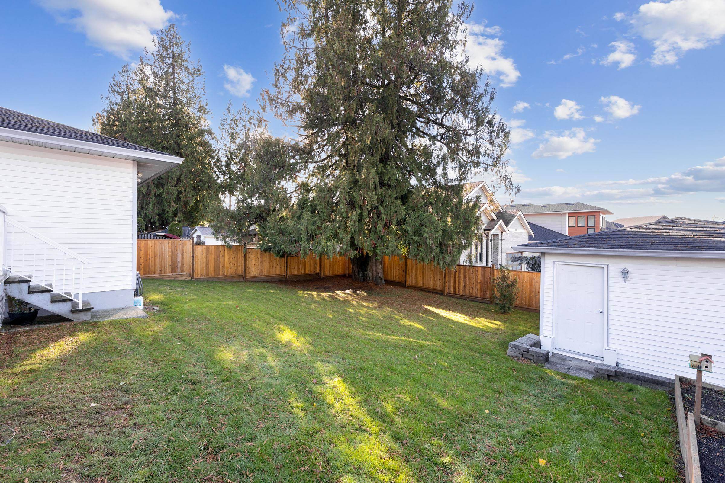 Maple Ridge, BC V2X 4T3,12437 202 ST