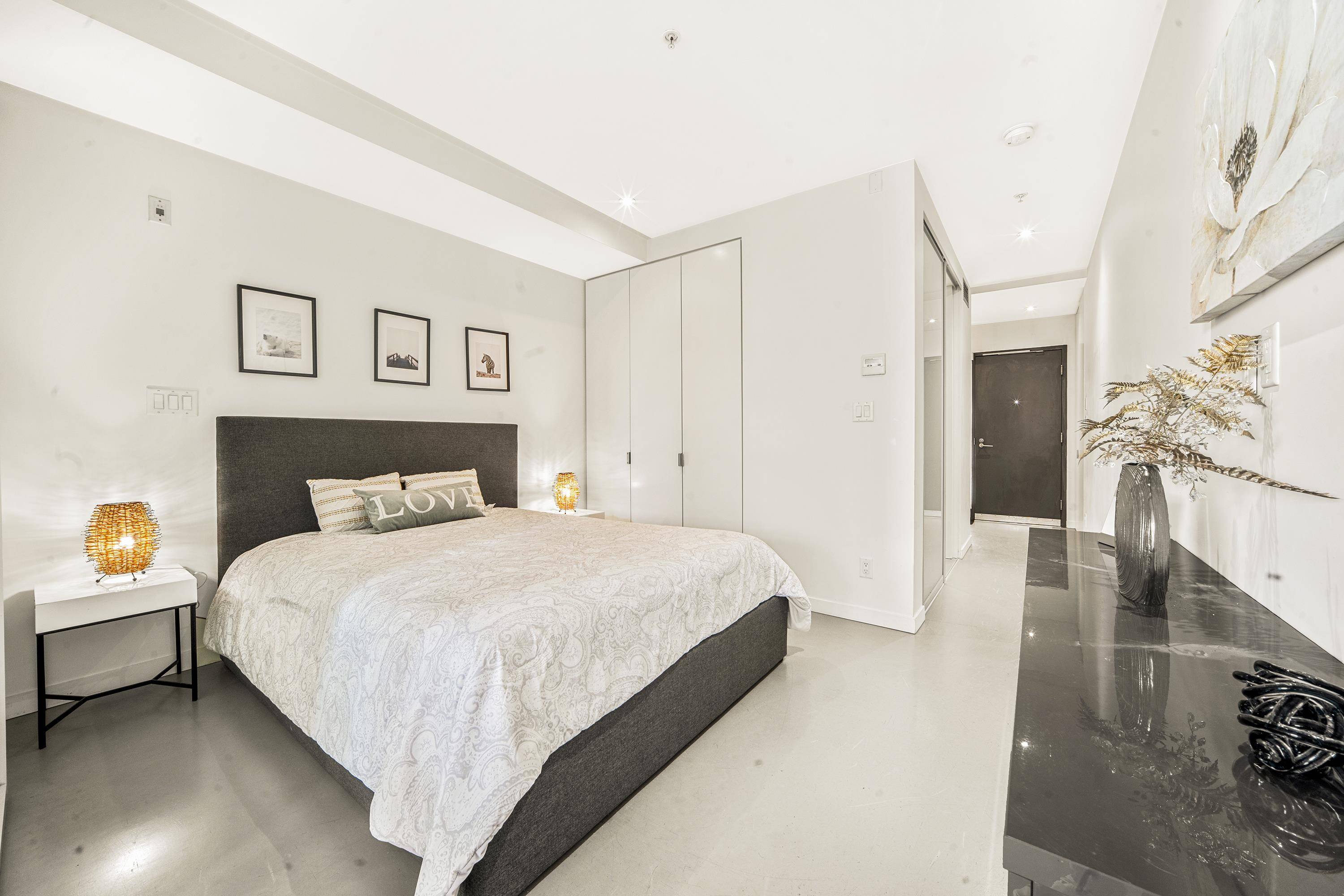 Vancouver, BC V6B 1A4,12 Water ST #304