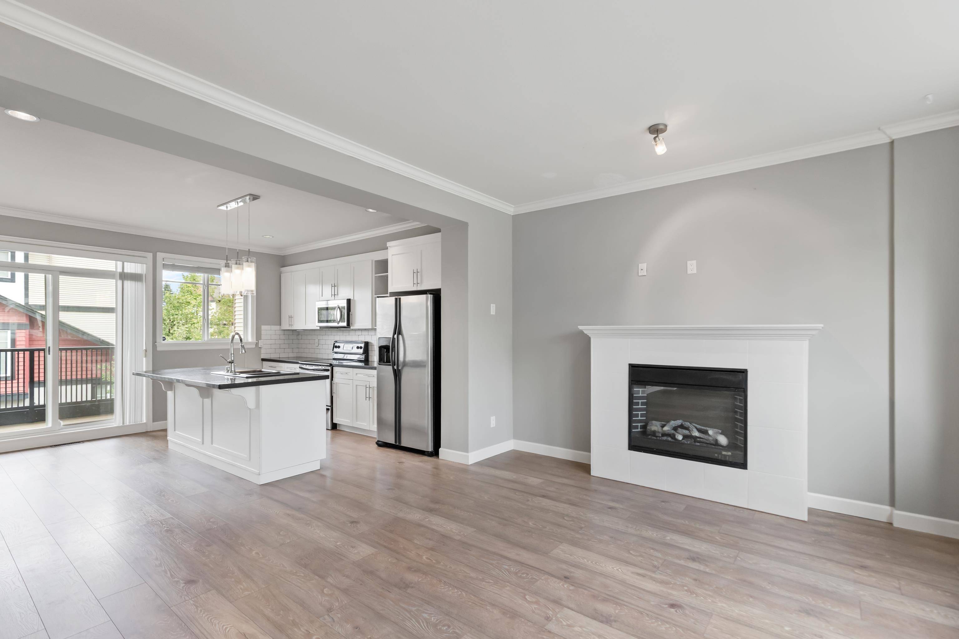 Surrey, BC V3S 8C5,7168 179 ST #37