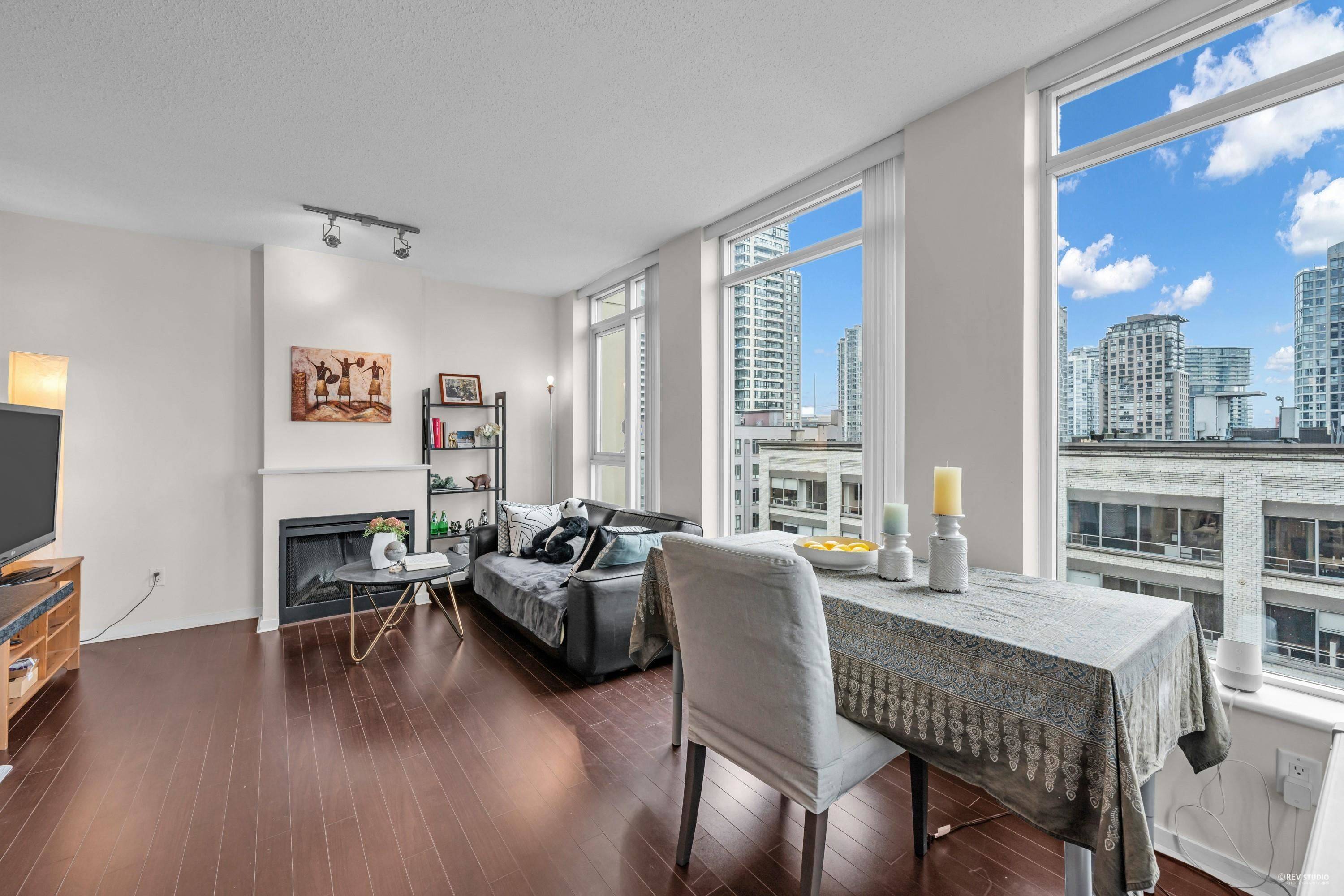 Vancouver, BC V6B 1M9,1001 Homer ST #606