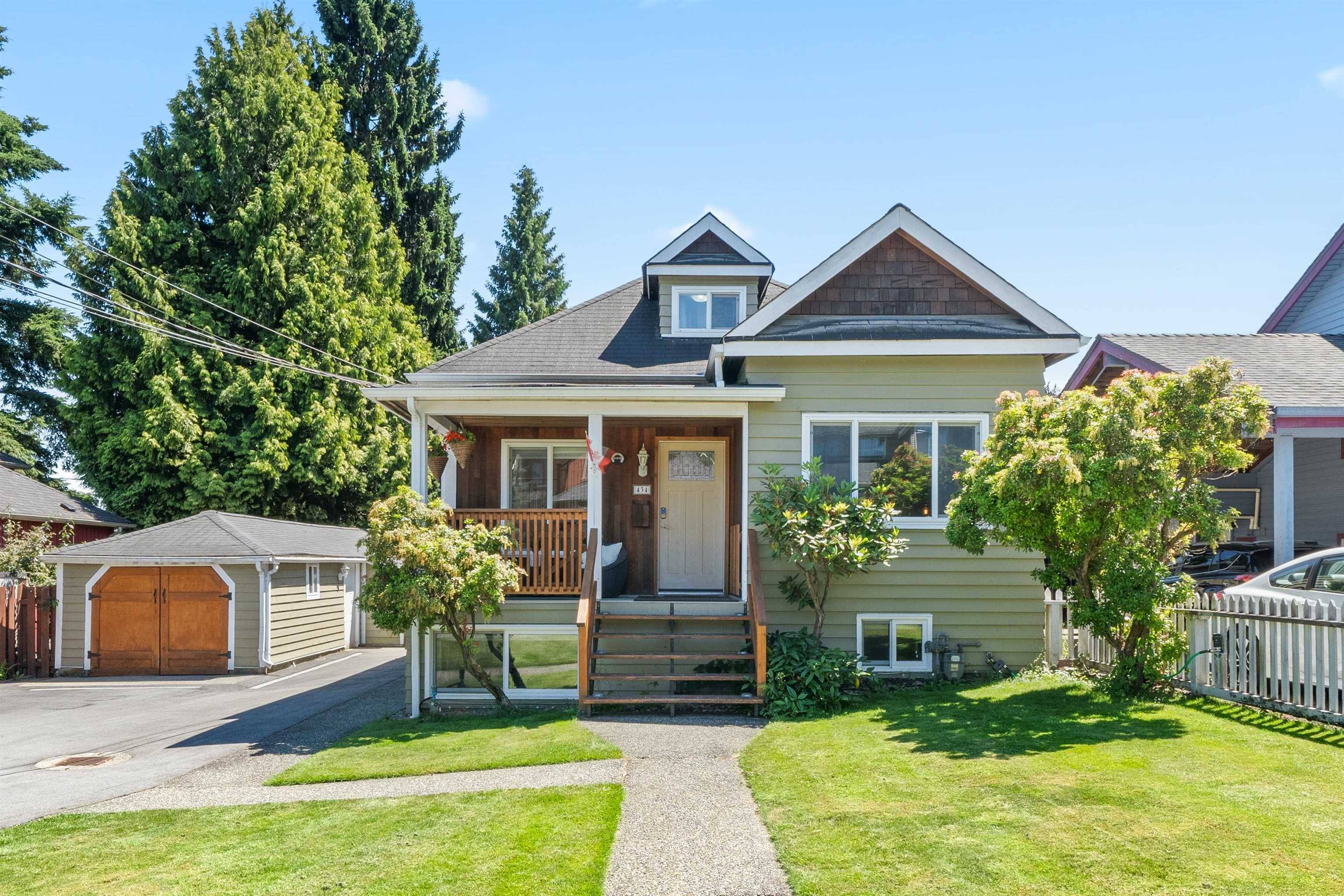 New Westminster, BC V3L 4M5,434 Elmer ST