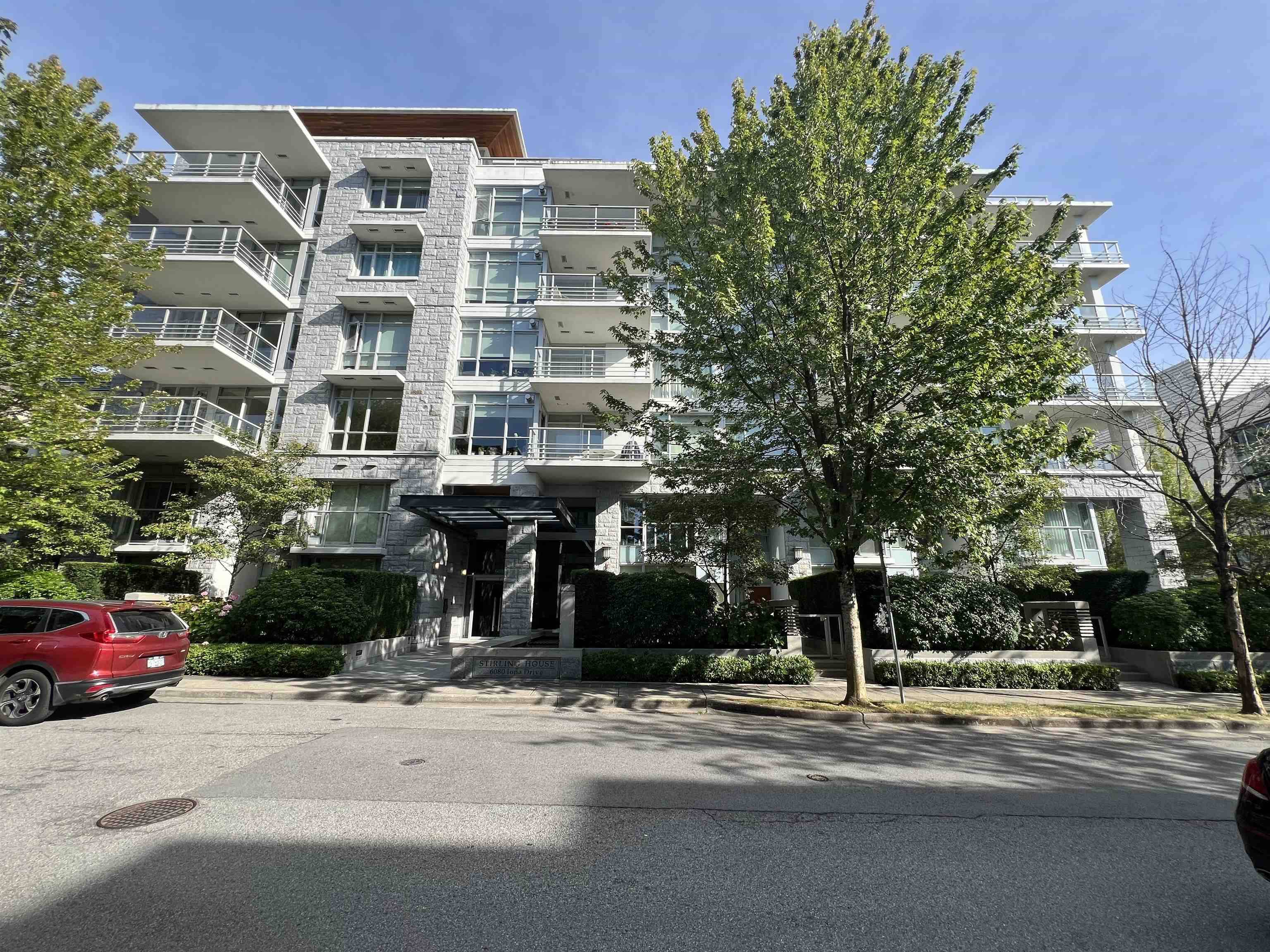 Vancouver, BC V6T 0A4,6080 Iona DR #201