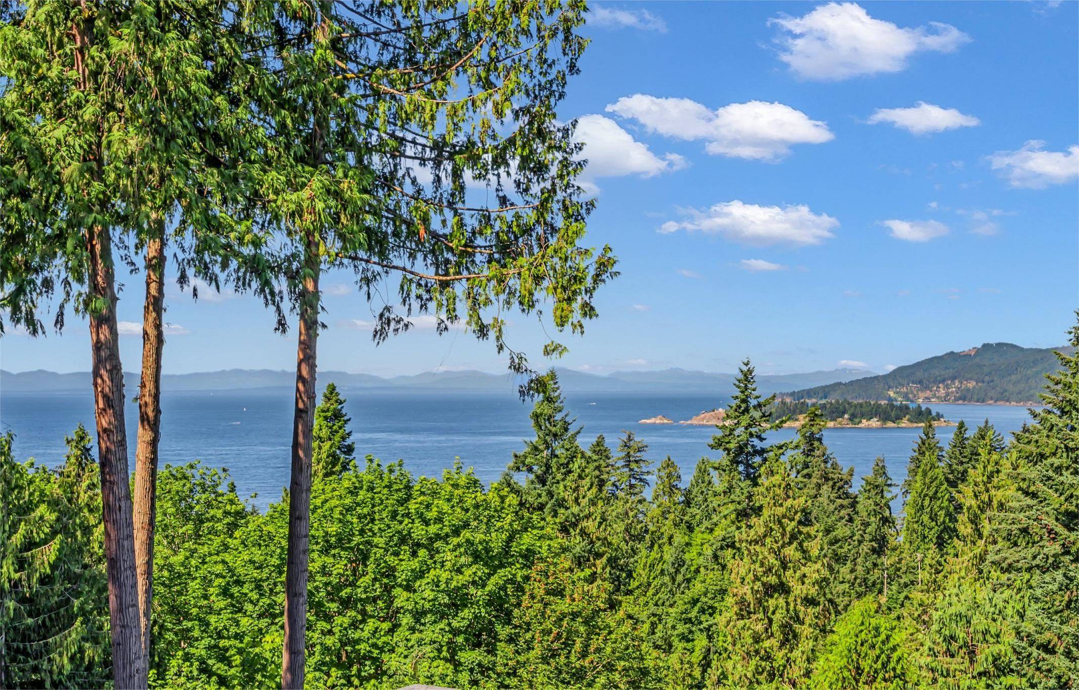 West Vancouver, BC V7W 2W8,5317 Montiverdi PL