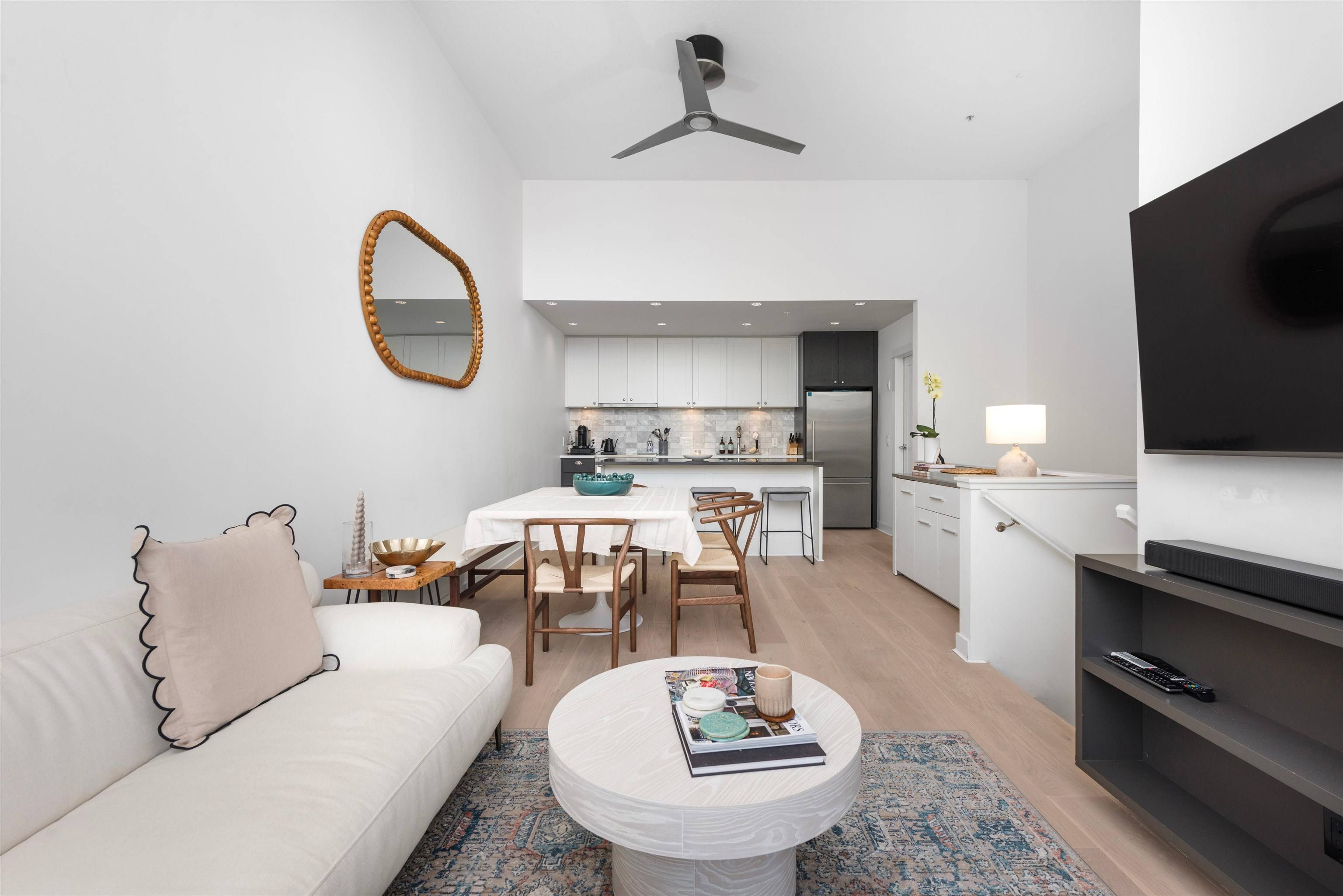Vancouver, BC V5N 4H2,3429 Porter ST