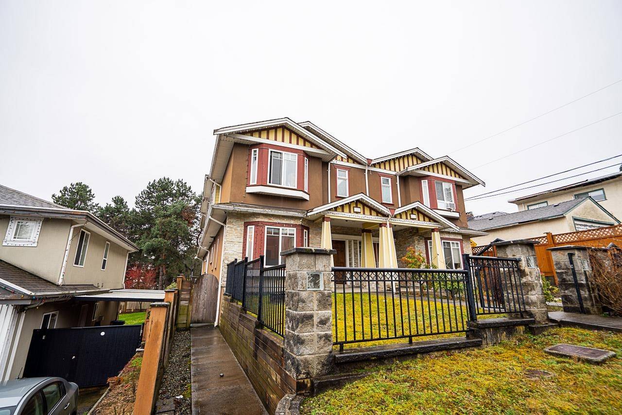 New Westminster, BC V3M 4R3,Sixteen ST #528