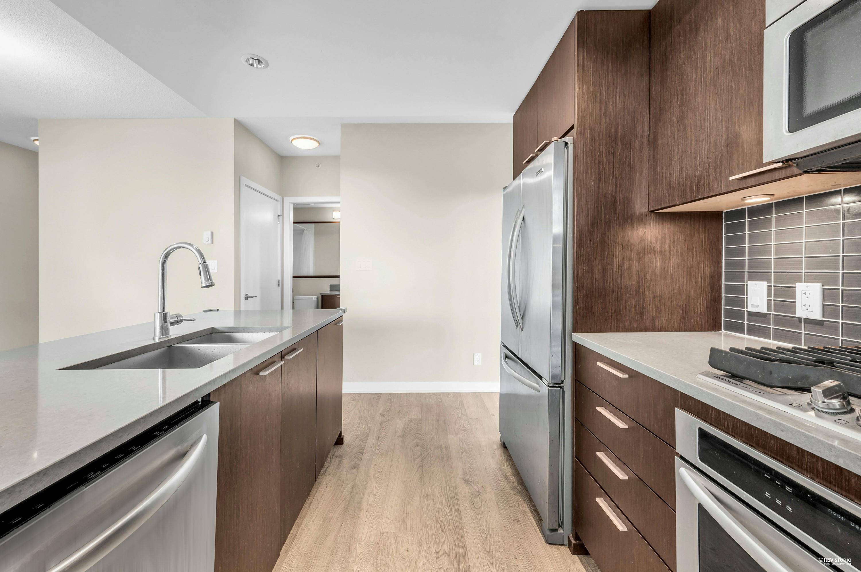 Coquitlam, BC V3B 0C5,2975 Atlantic AVE #2307