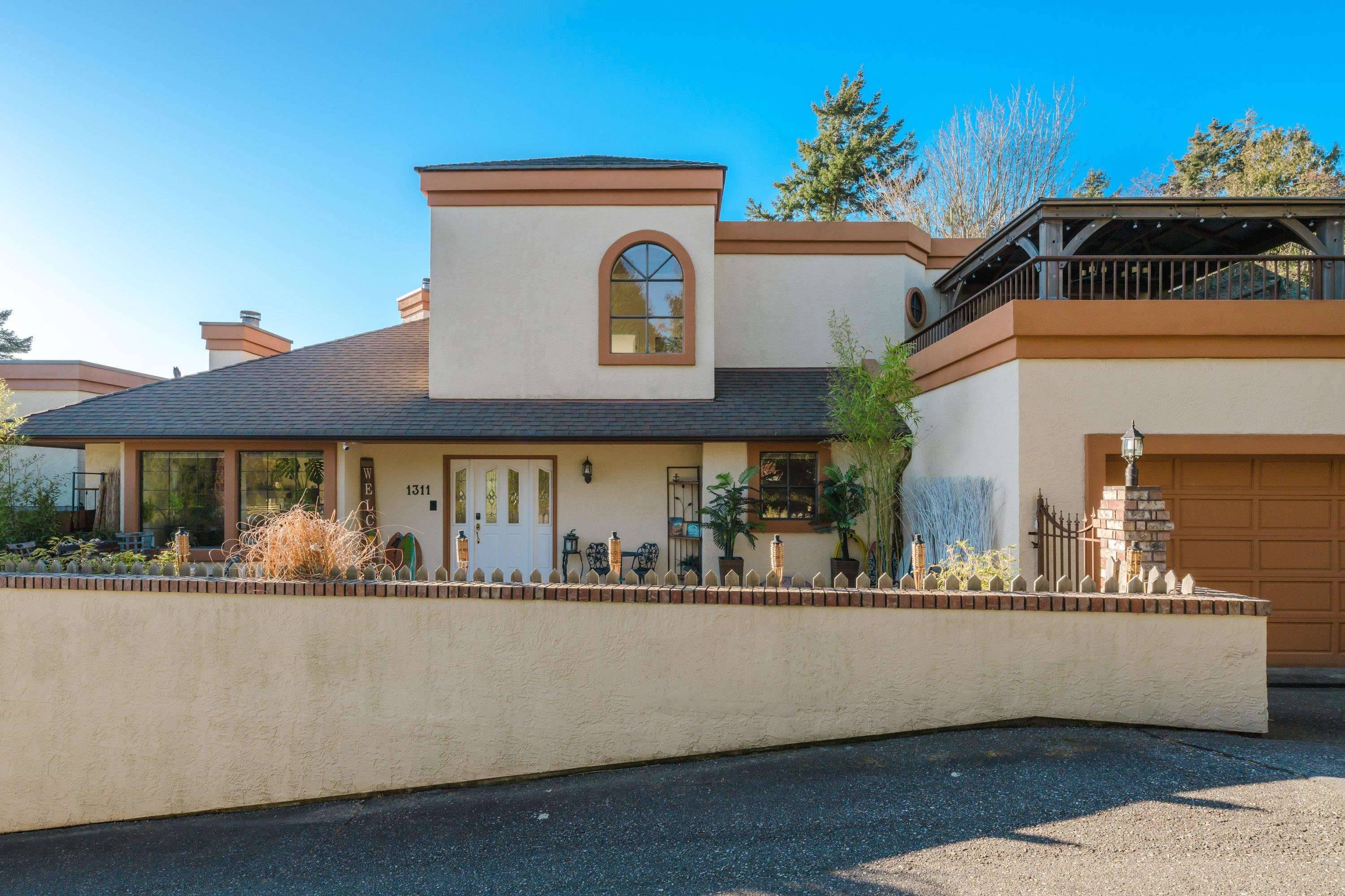 Surrey, BC V4A 4C4,1311 133a ST