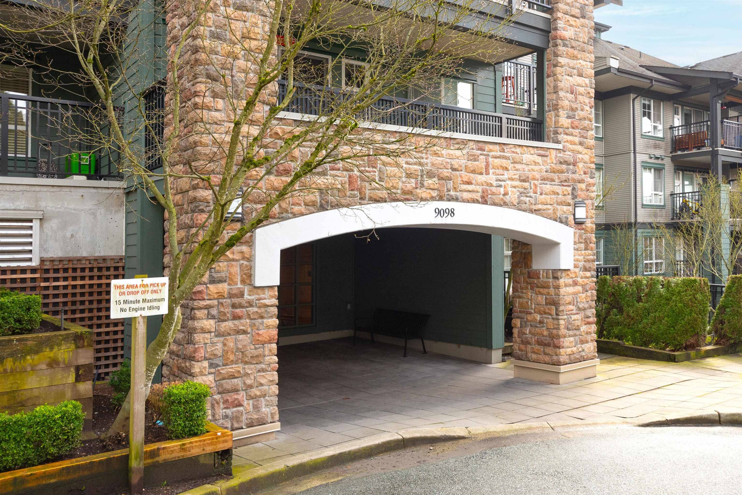 Burnaby, BC V3N 0A6,9098 Halston CT #213