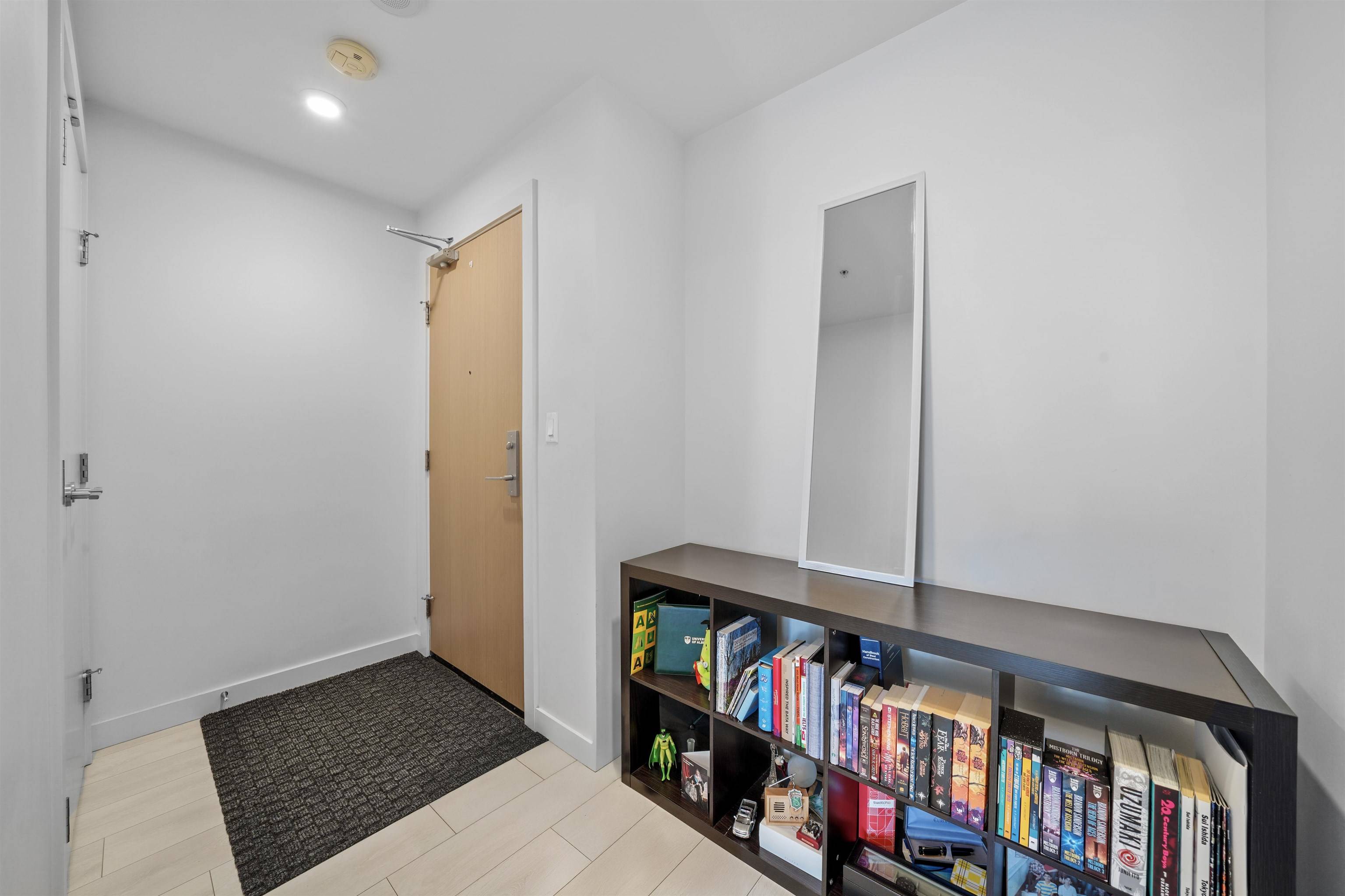 Burnaby, BC V5H 0H4,6098 Station ST #1501