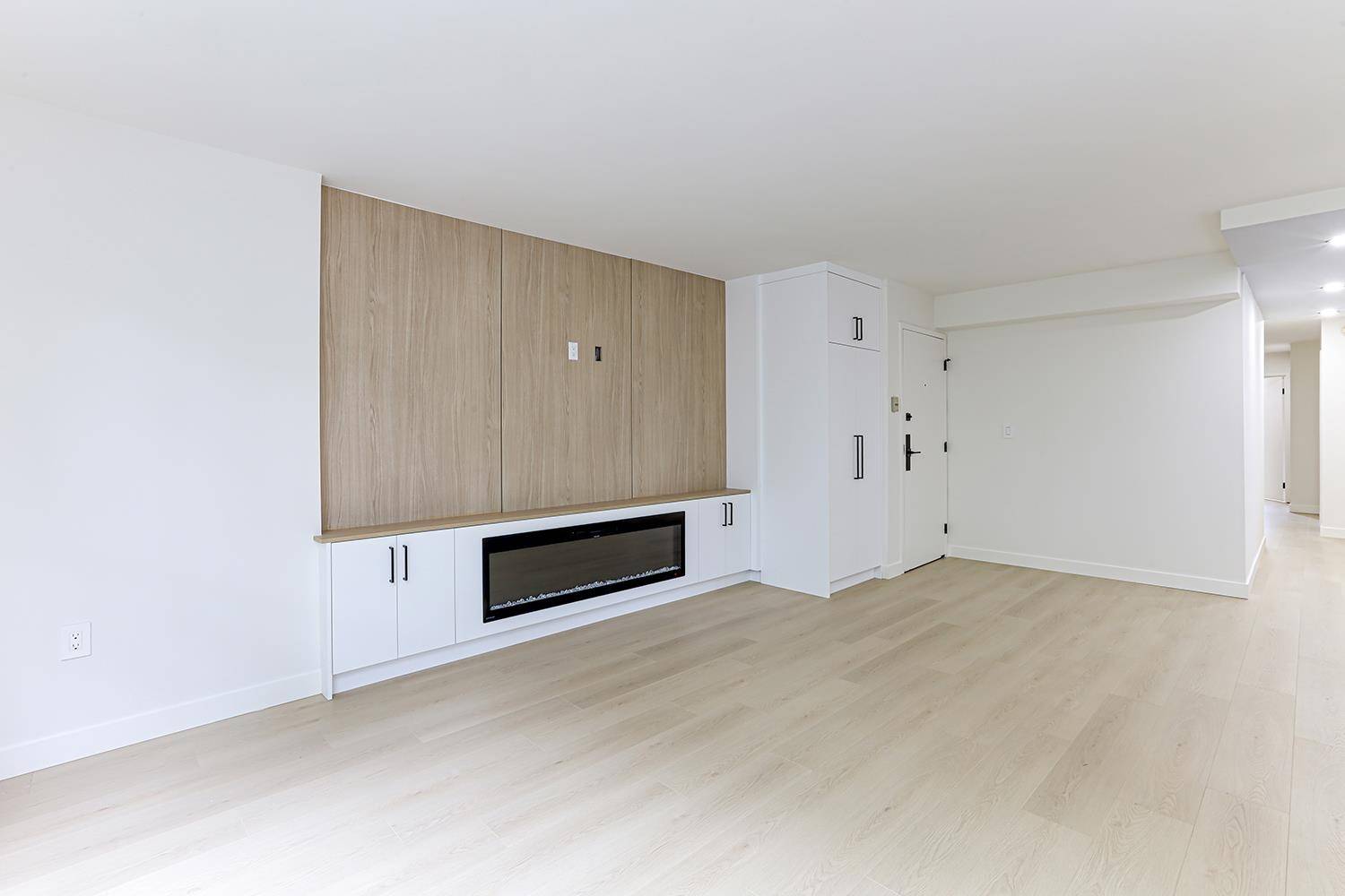 Vancouver, BC V6E 1P3,1165 Burnaby ST #202