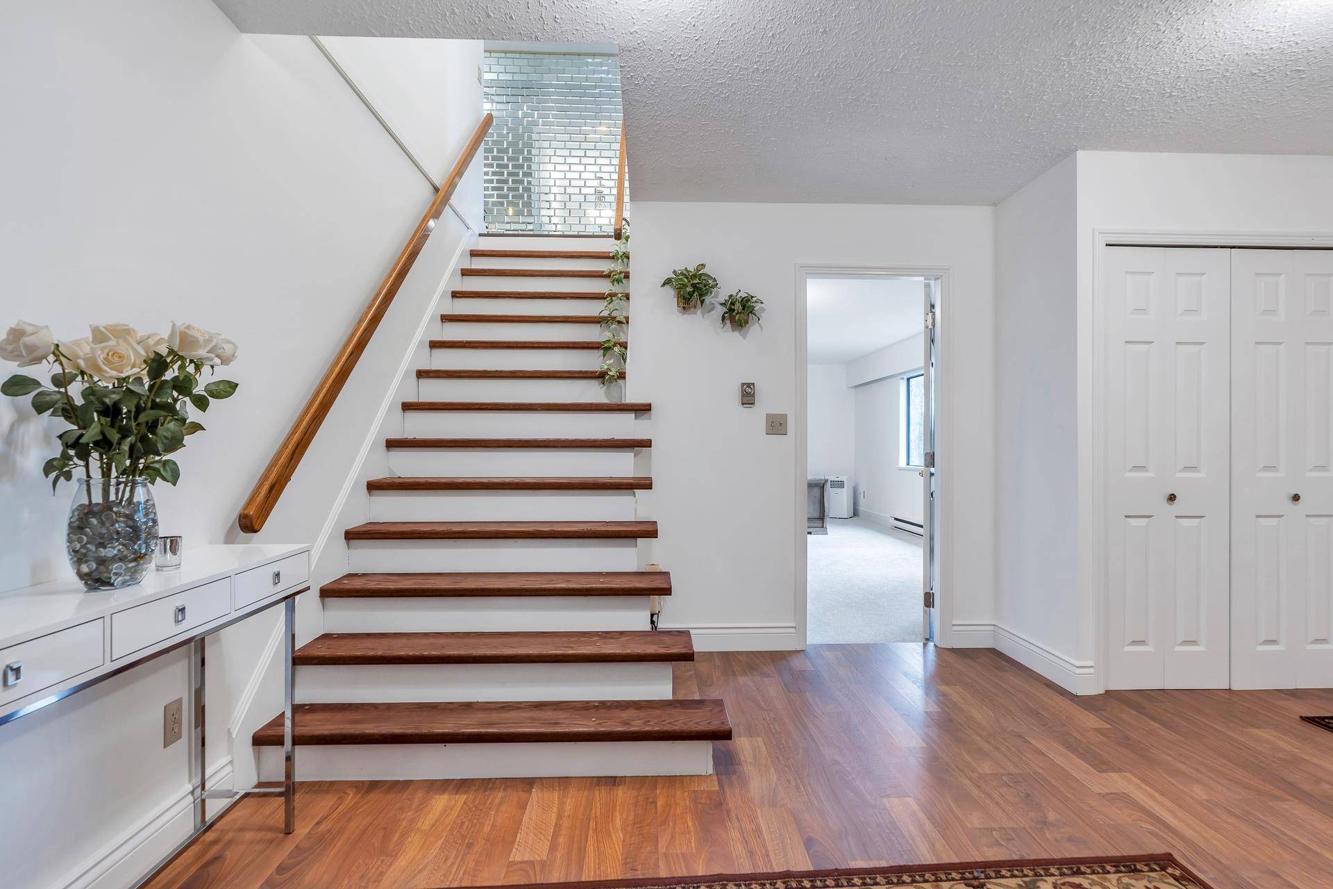 Coquitlam, BC V3E 3H8,3775 Lincoln AVE