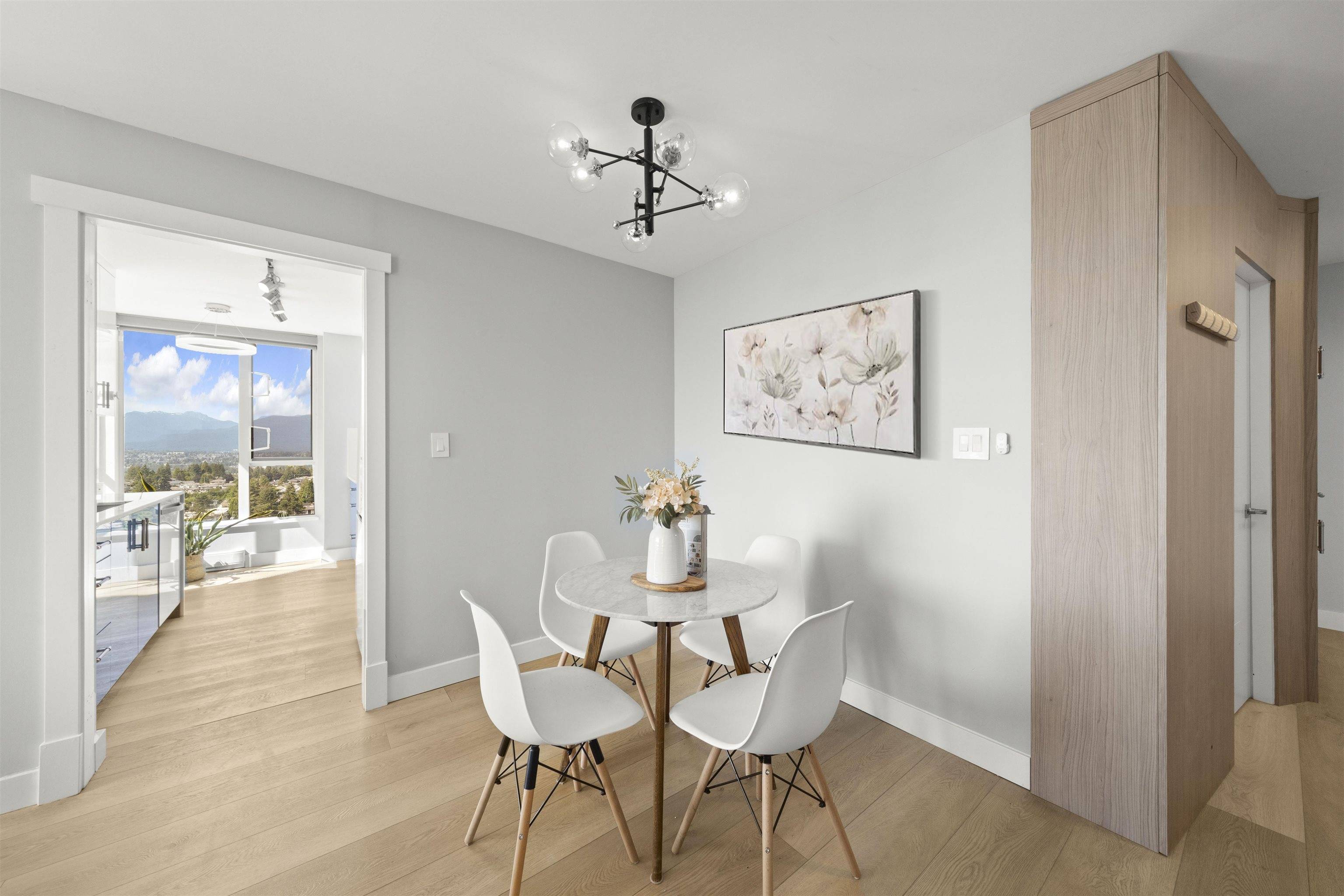 Burnaby, BC V5E 4J5,7077 Beresford ST #2001
