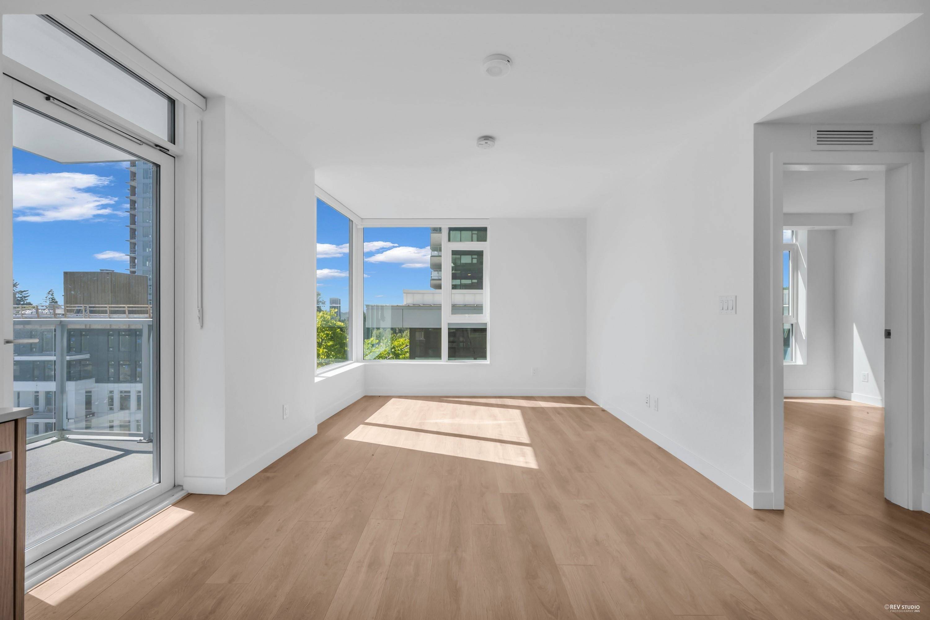 Coquitlam, BC V3K 0J1,318 Alderson AVE #704
