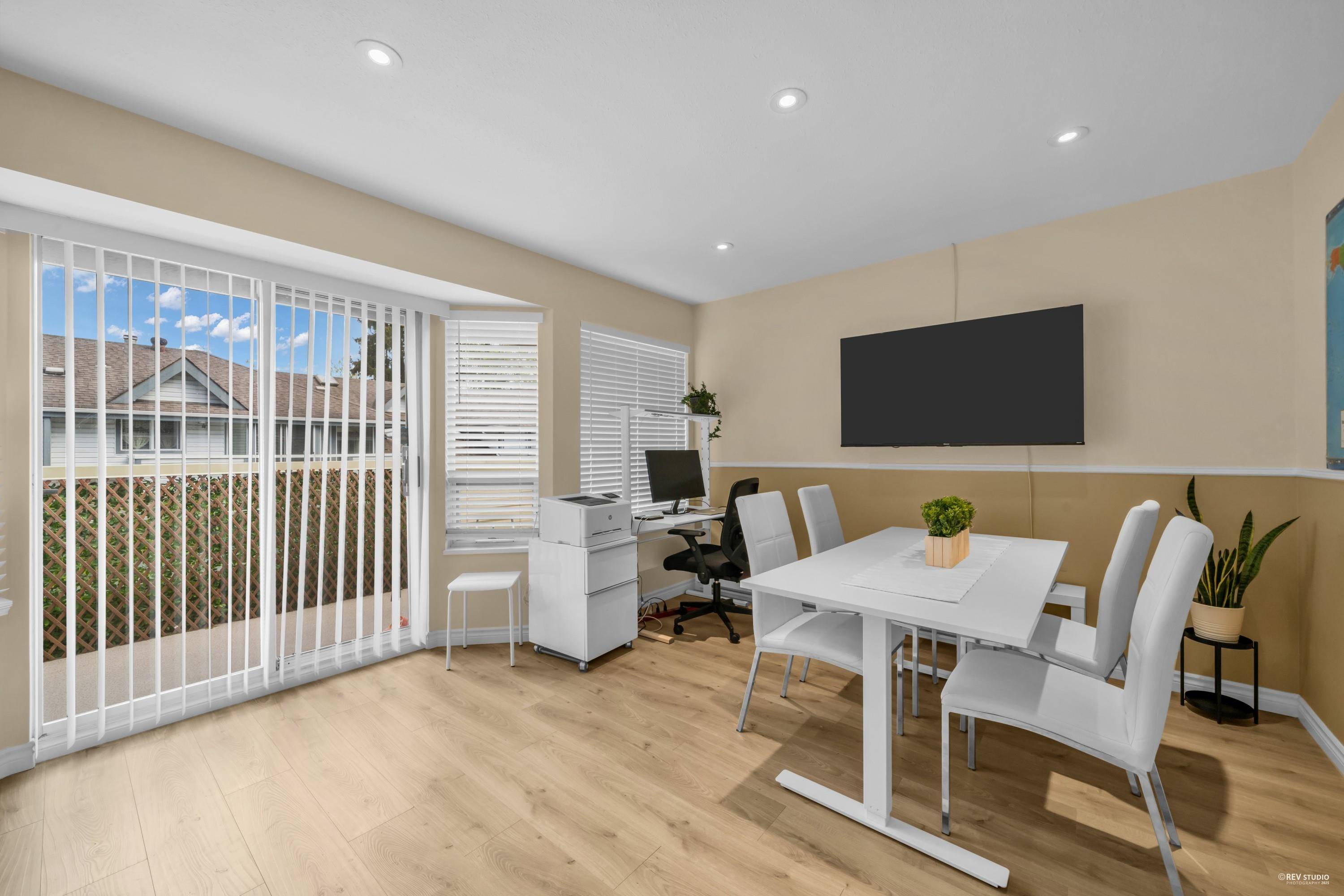Surrey, BC V3R 9N6,9965 151 ST #12