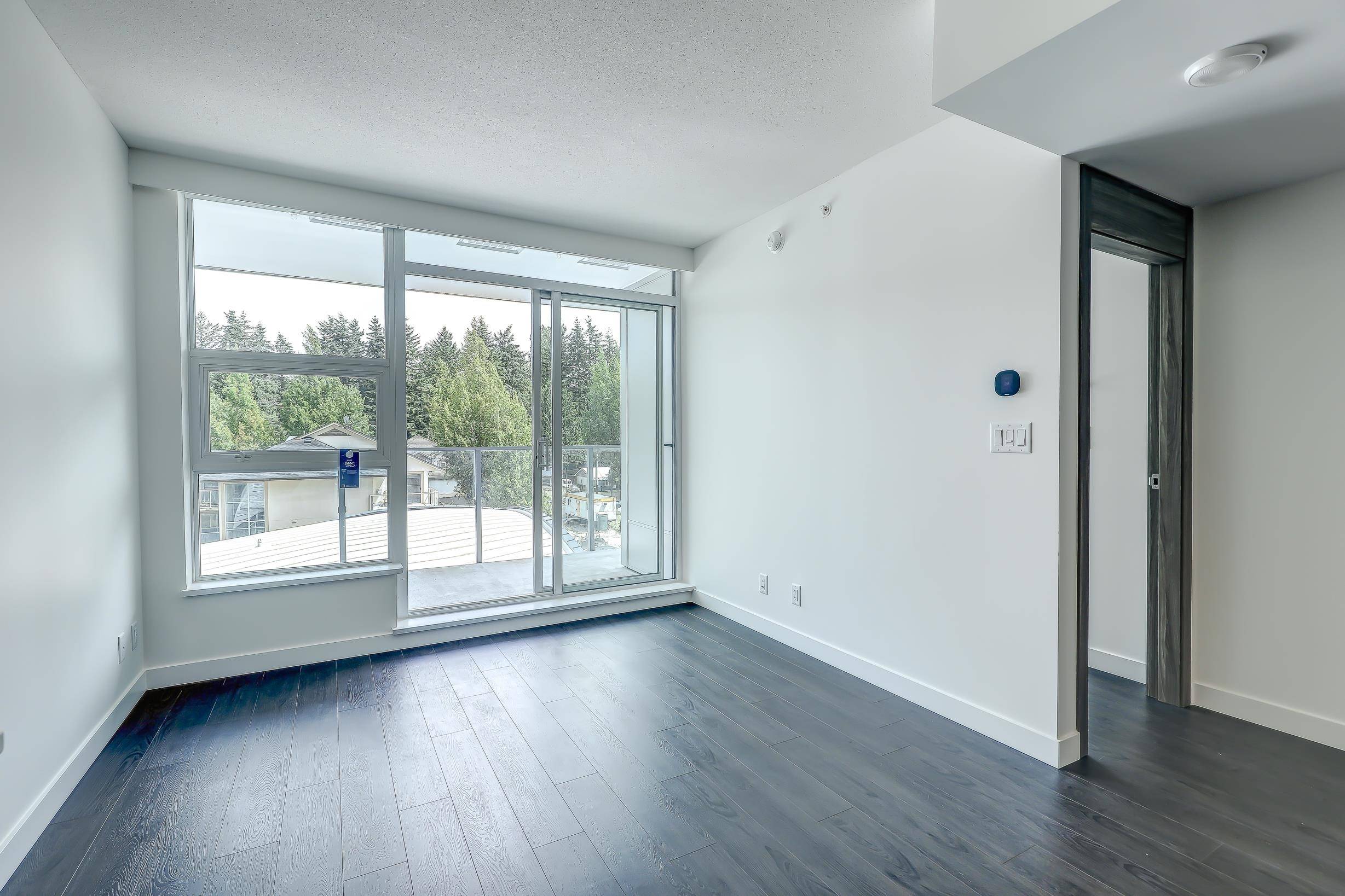 Surrey, BC V2T 0V2,13768 100 AVE #604