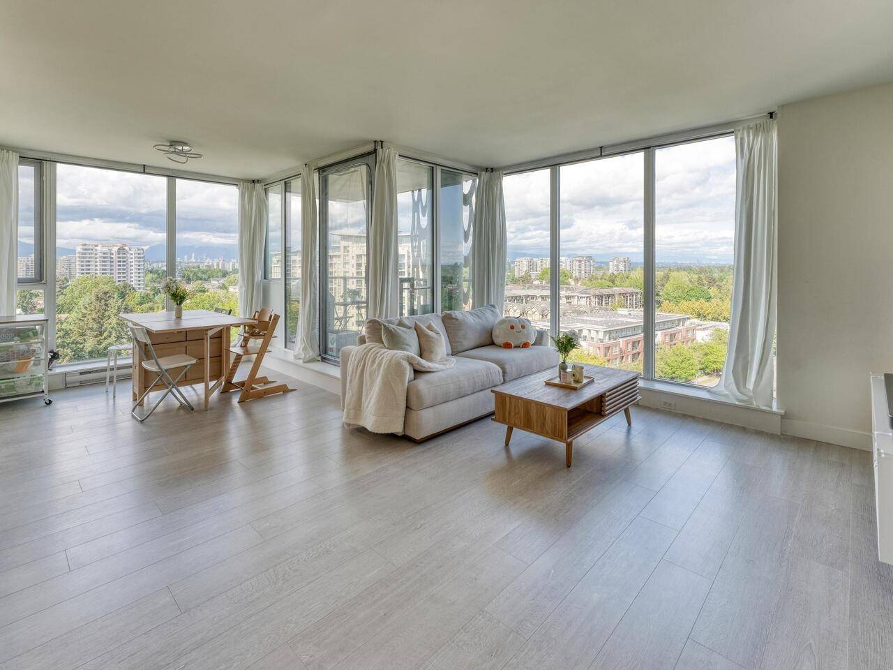 Richmond, BC V6Y 0H6,8288 Granville AVE #1509