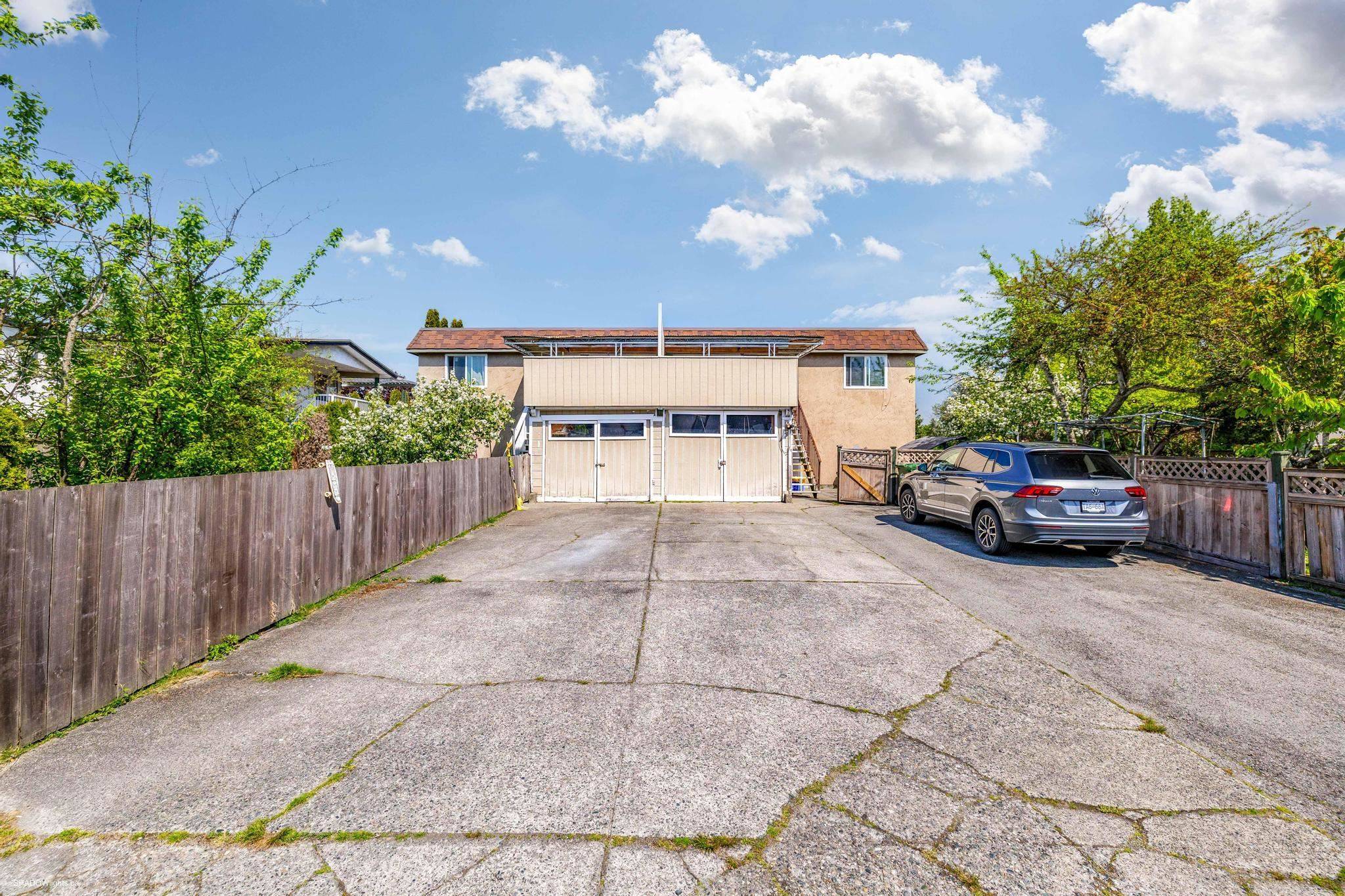 Richmond, BC V7A 3C5,10900 Anahim DR