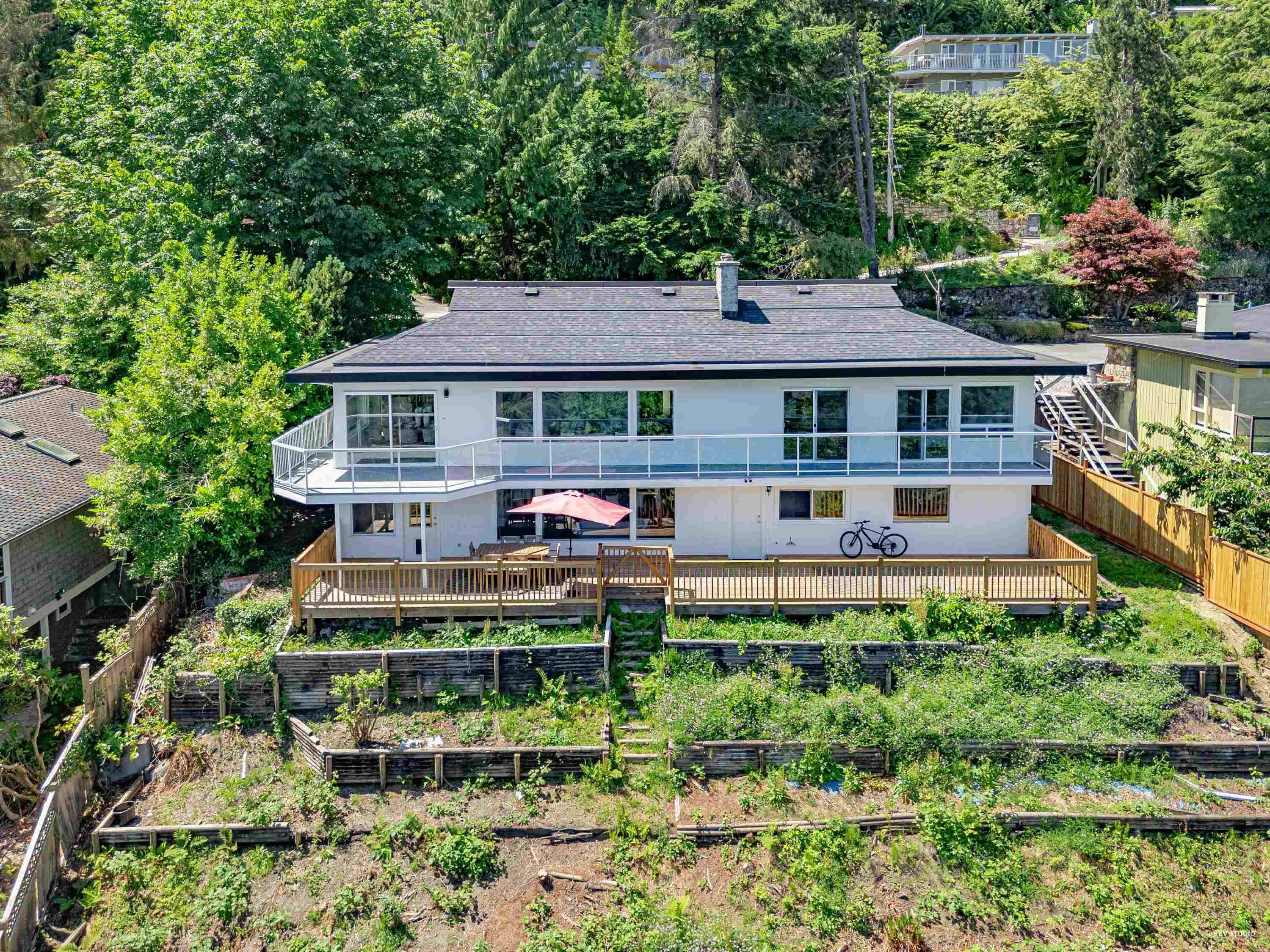 West Vancouver, BC V7T 1S9,818 Younette DR