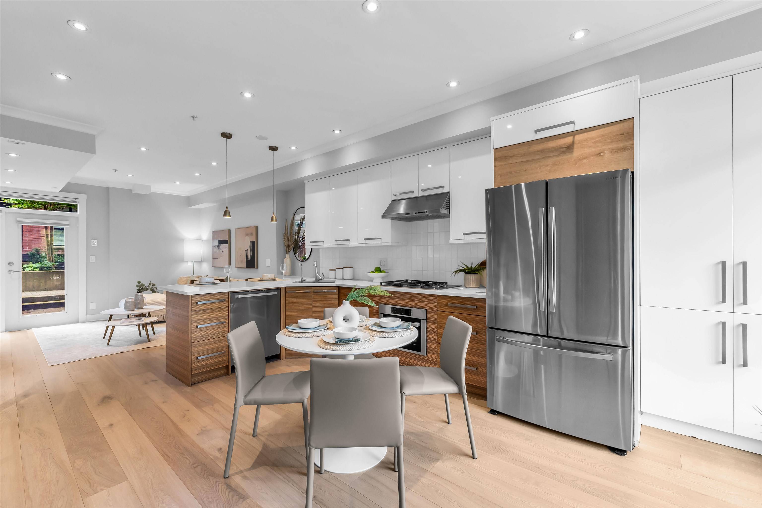 Vancouver, BC V6J 1P7,1956 W 5th AVE