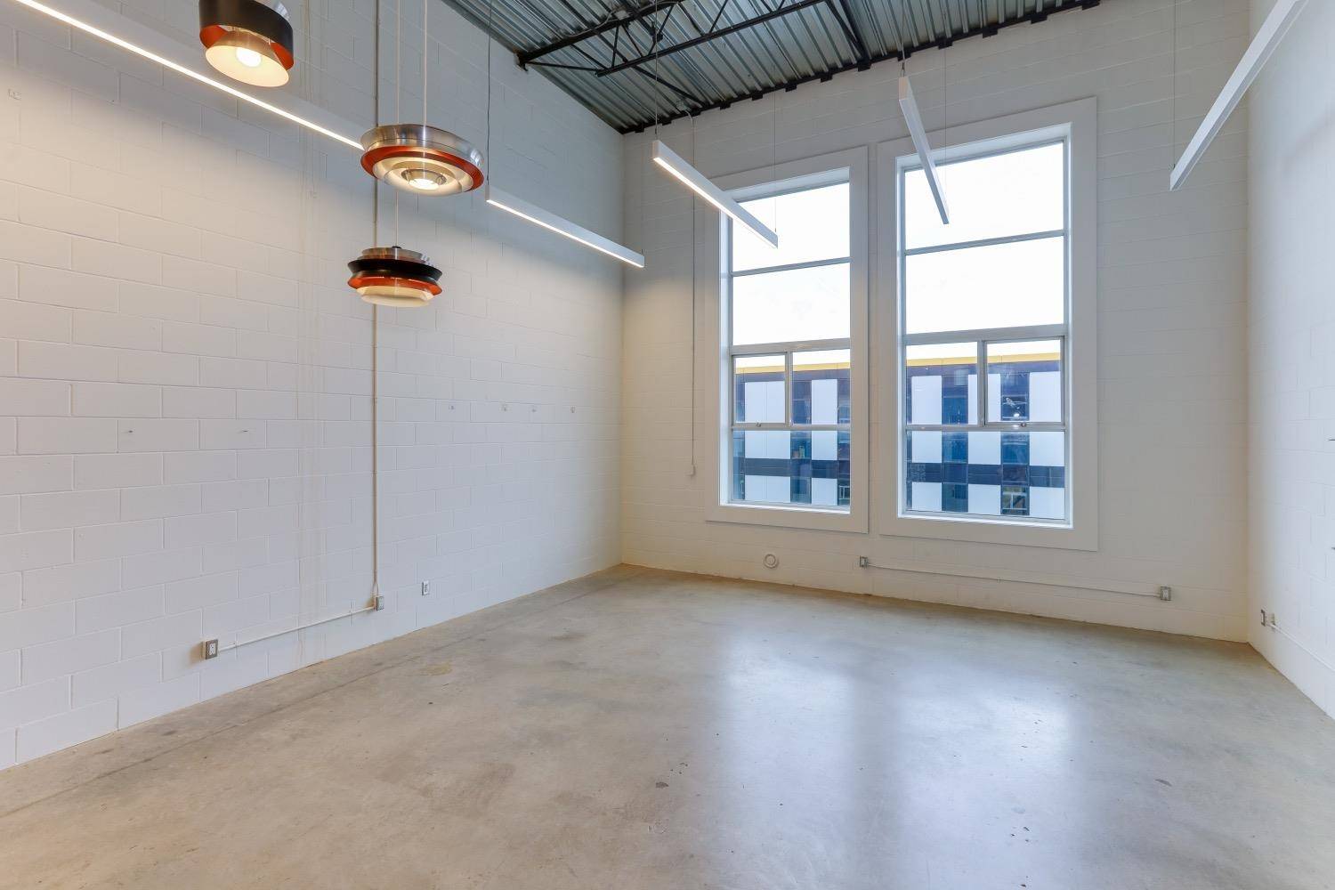 Vancouver, BC V6A 1W8,1220 E Pender ST #302