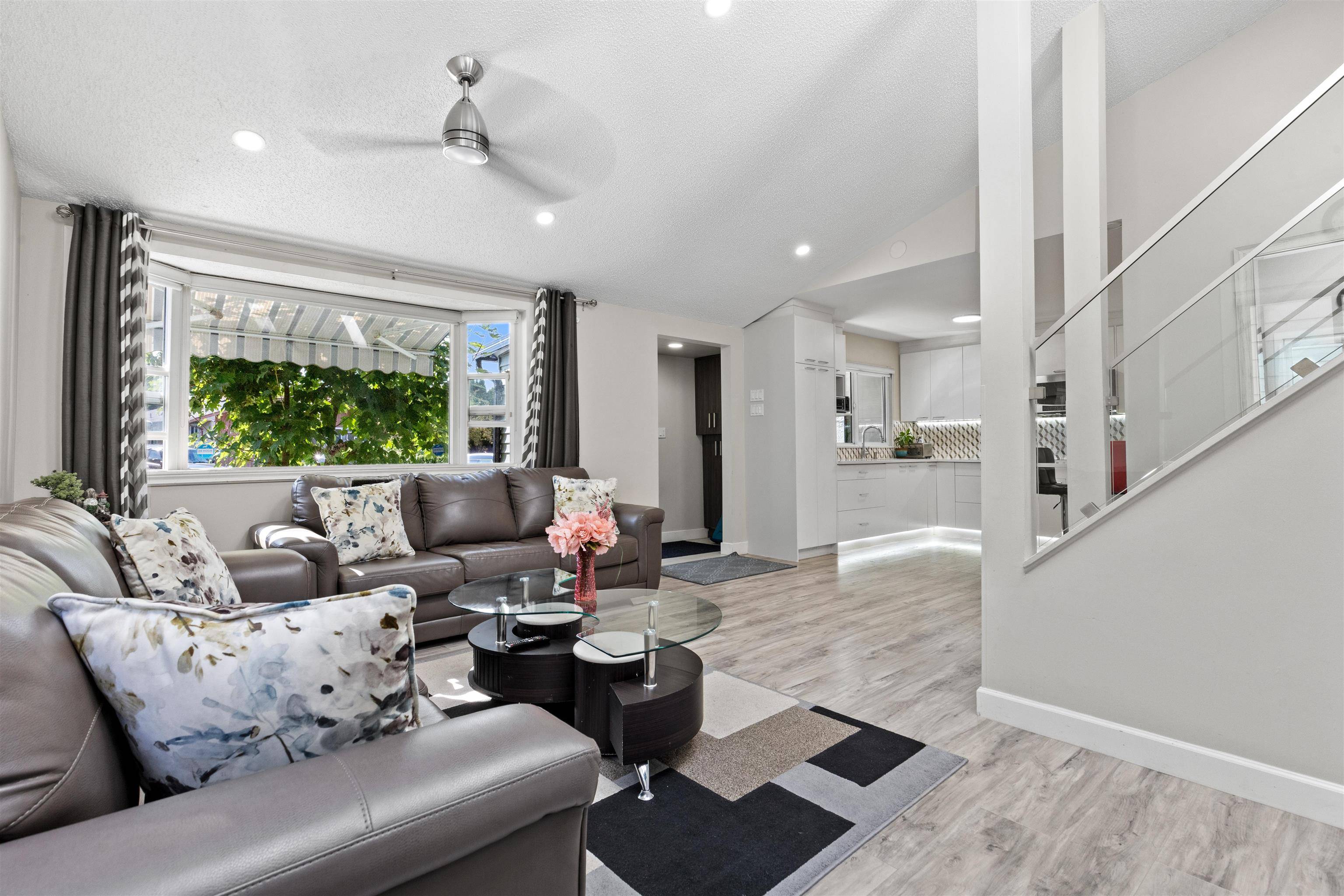 Surrey, BC V3W 6Z8,7294 129b ST