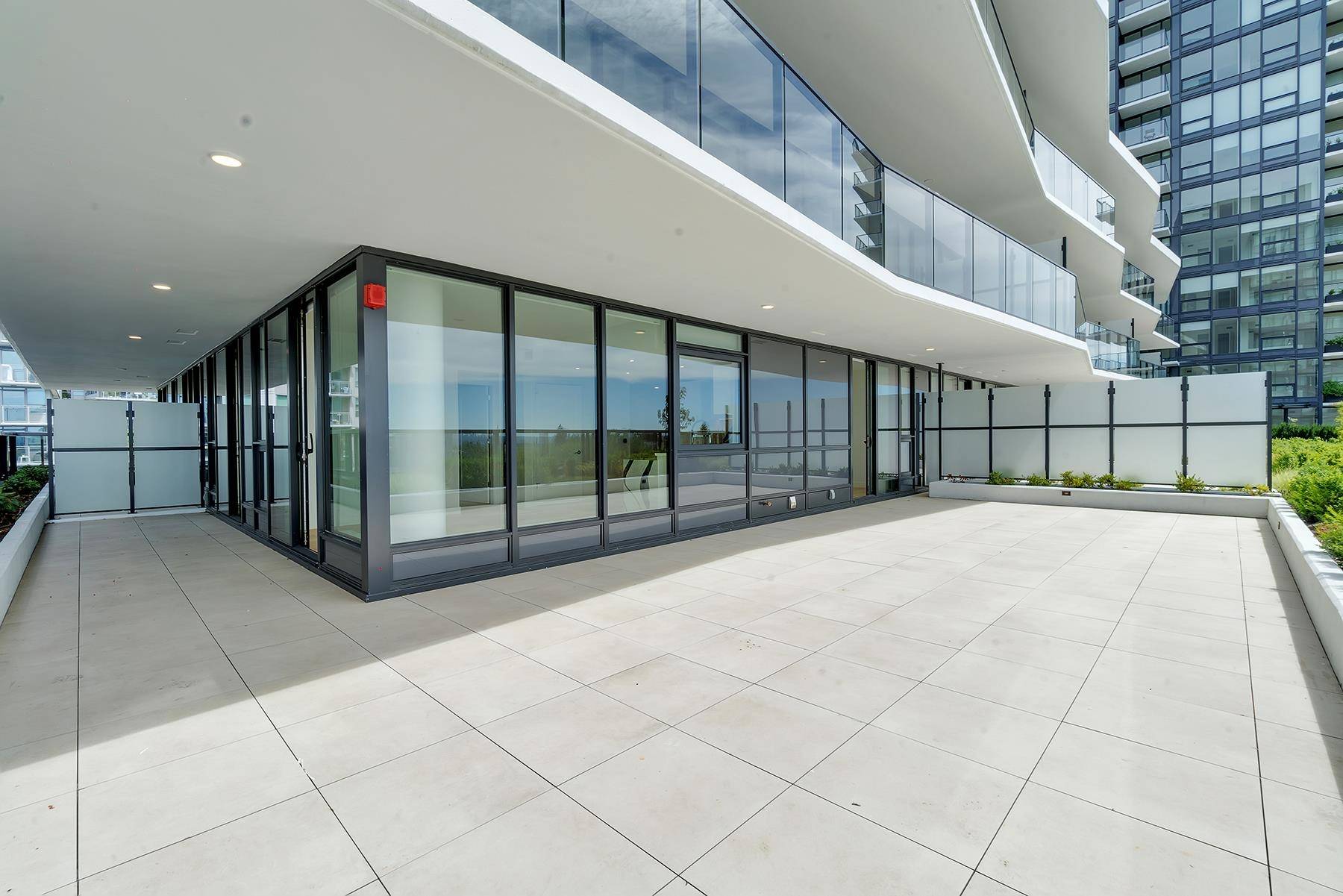 North Vancouver, BC V7L 0J8,135 E 13th ST #408