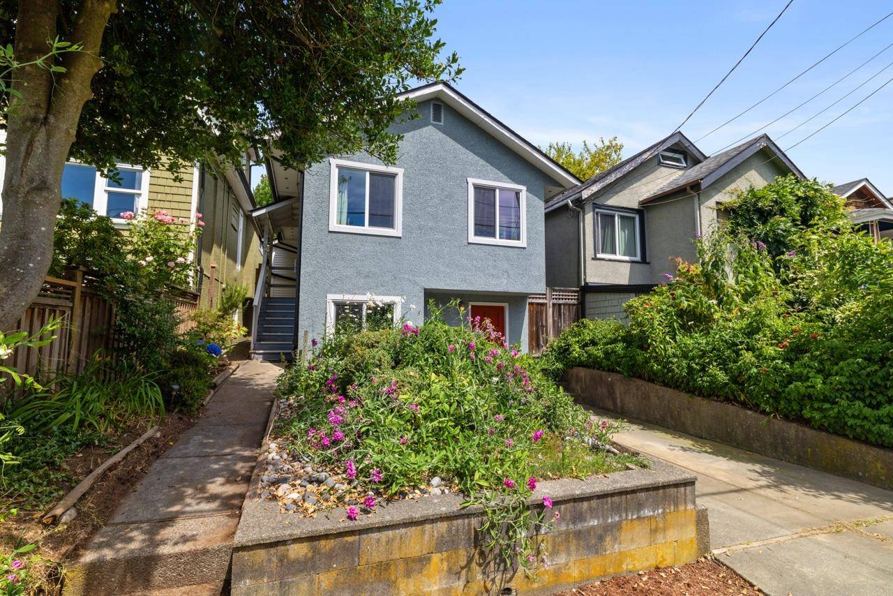 Vancouver, BC V5N 1L9,1737 E 5th AVE