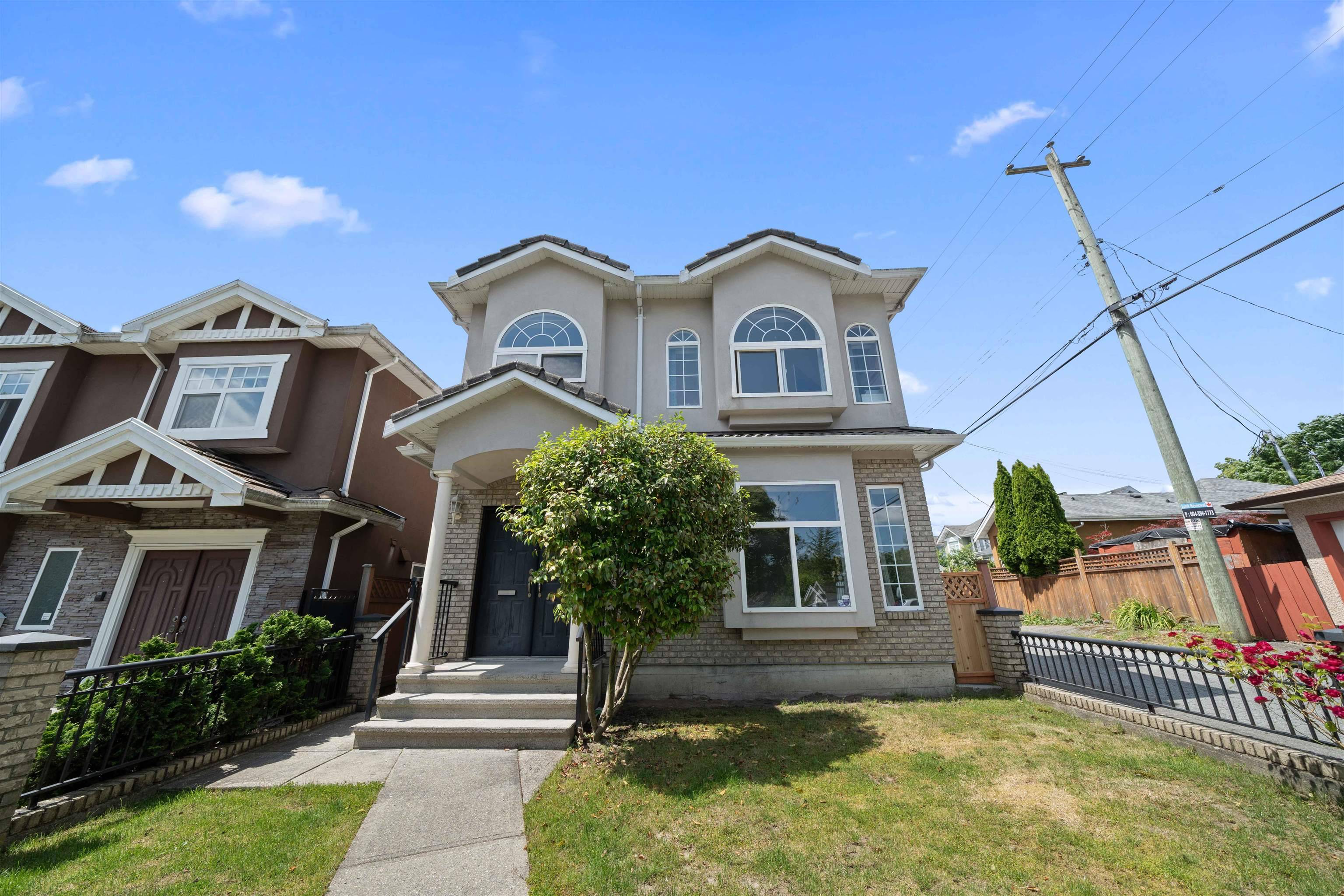 Vancouver, BC V5P 3A3,5323 Dumfries ST