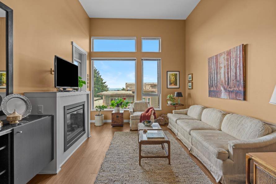 North Vancouver, BC V7M 0B4,119 W 22nd ST #507