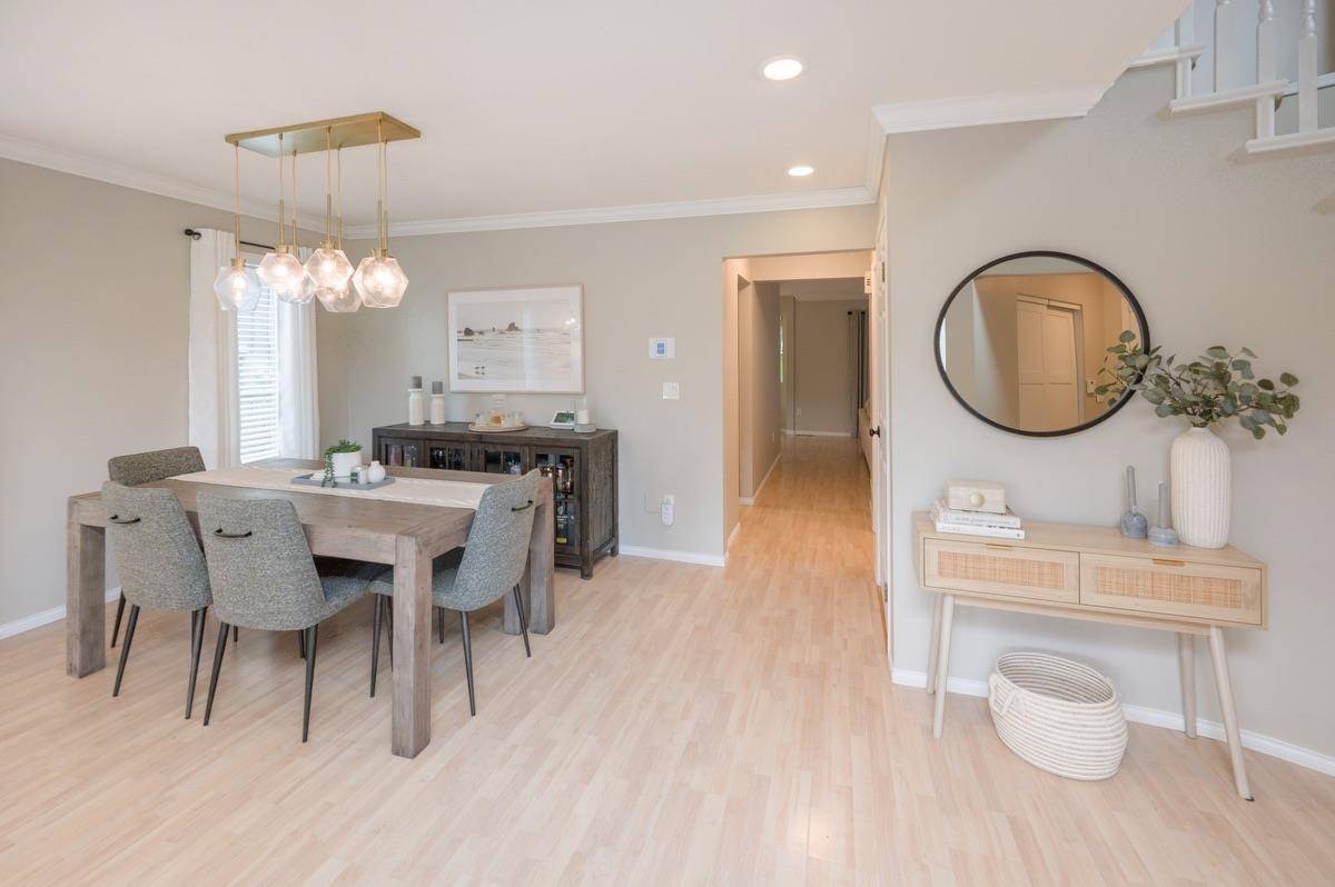 North Vancouver, BC V7N 3T5,3338 Mahon AVE
