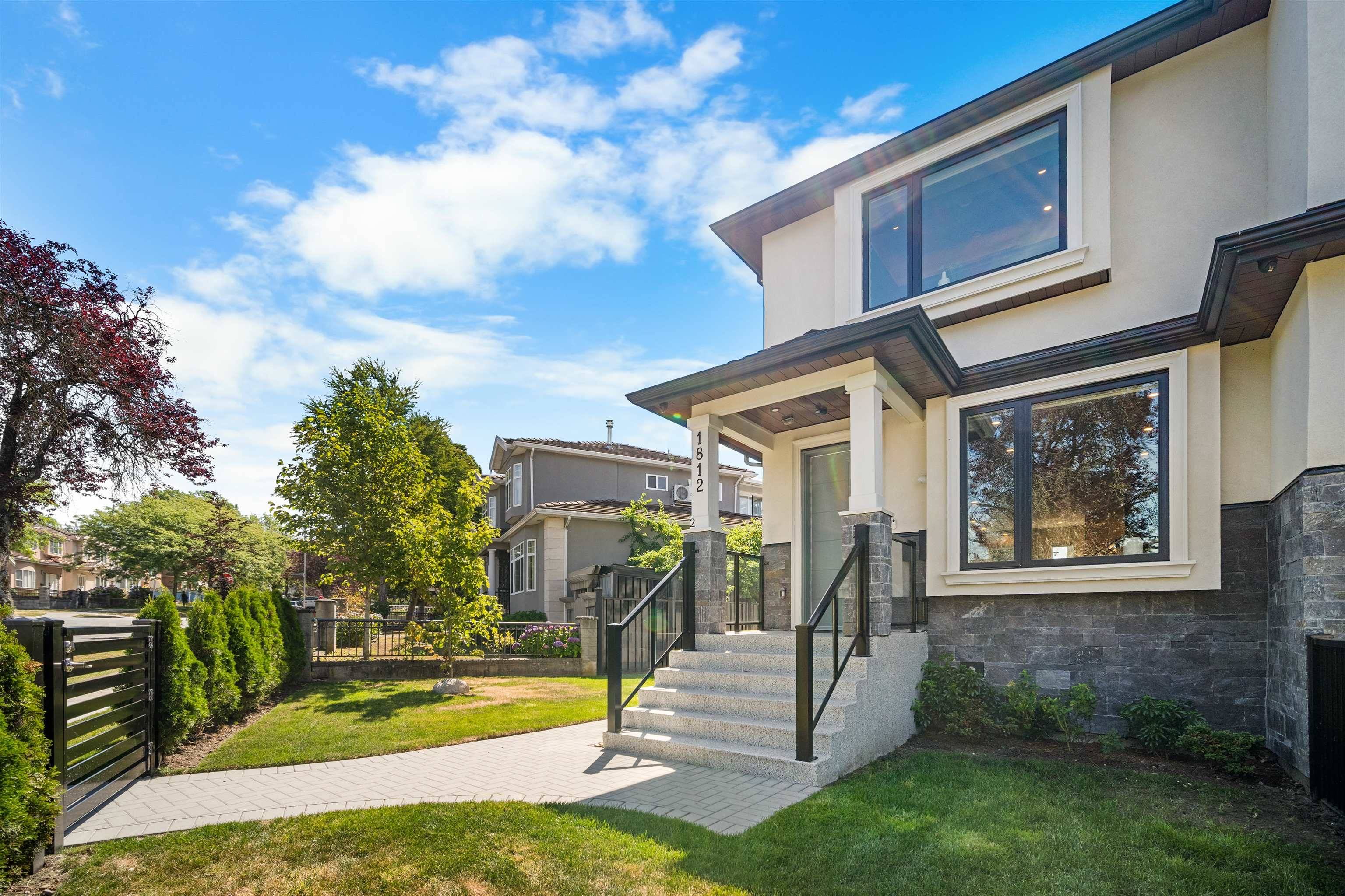 Vancouver, BC V5P 2A1,1812 E 55th AVE