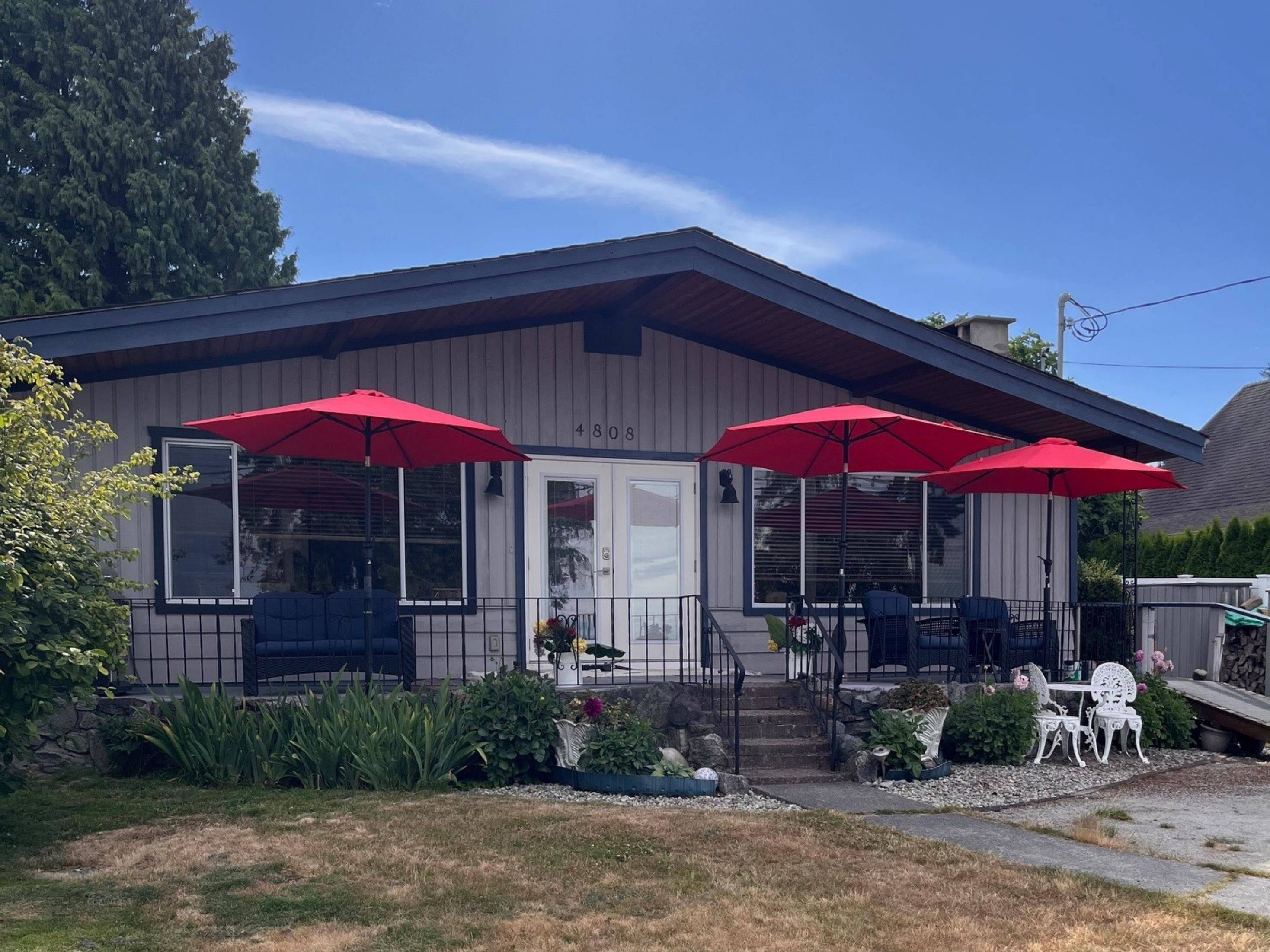 Sechelt, BC V7Z 0G3,4808 Sunshine Coast HWY