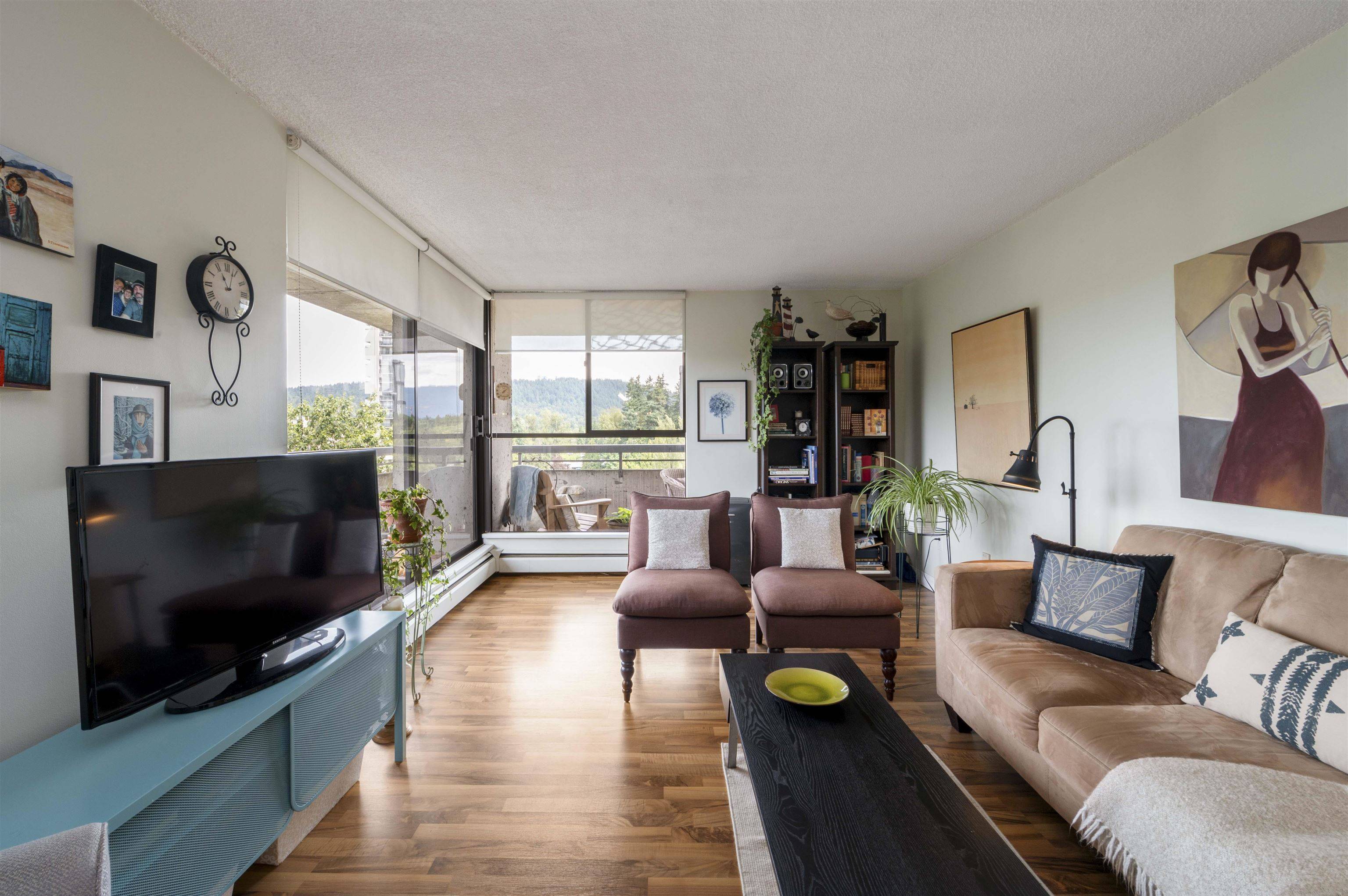 Burnaby, BC V3J 7E3,3737 Bartlett CT #1105