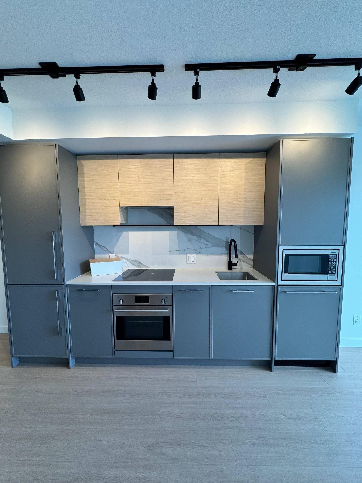 Surrey, BC V3T 0V8,13745 George Junction #806