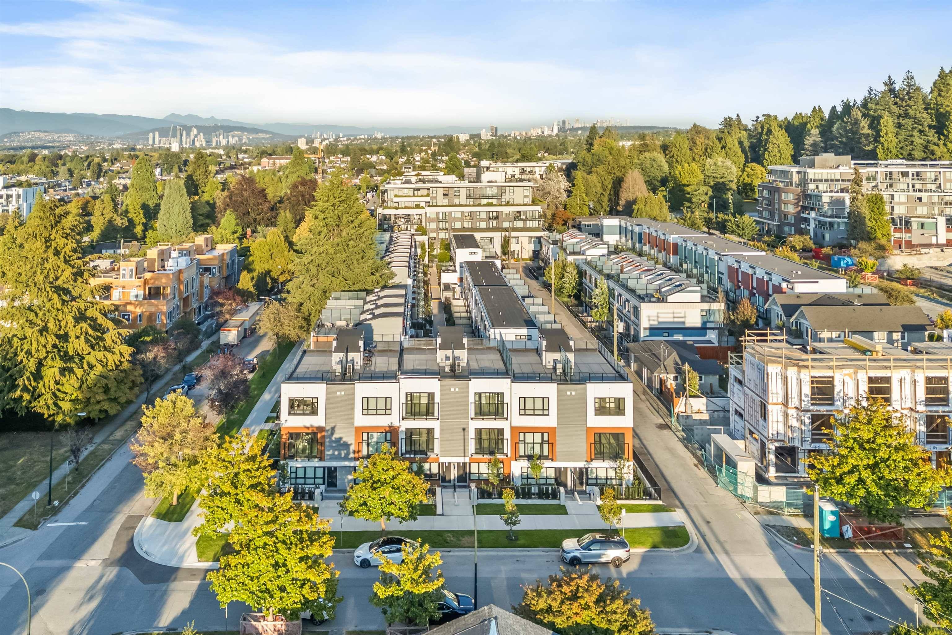 Vancouver, BC V5Z 2H1,584 W 28th AVE
