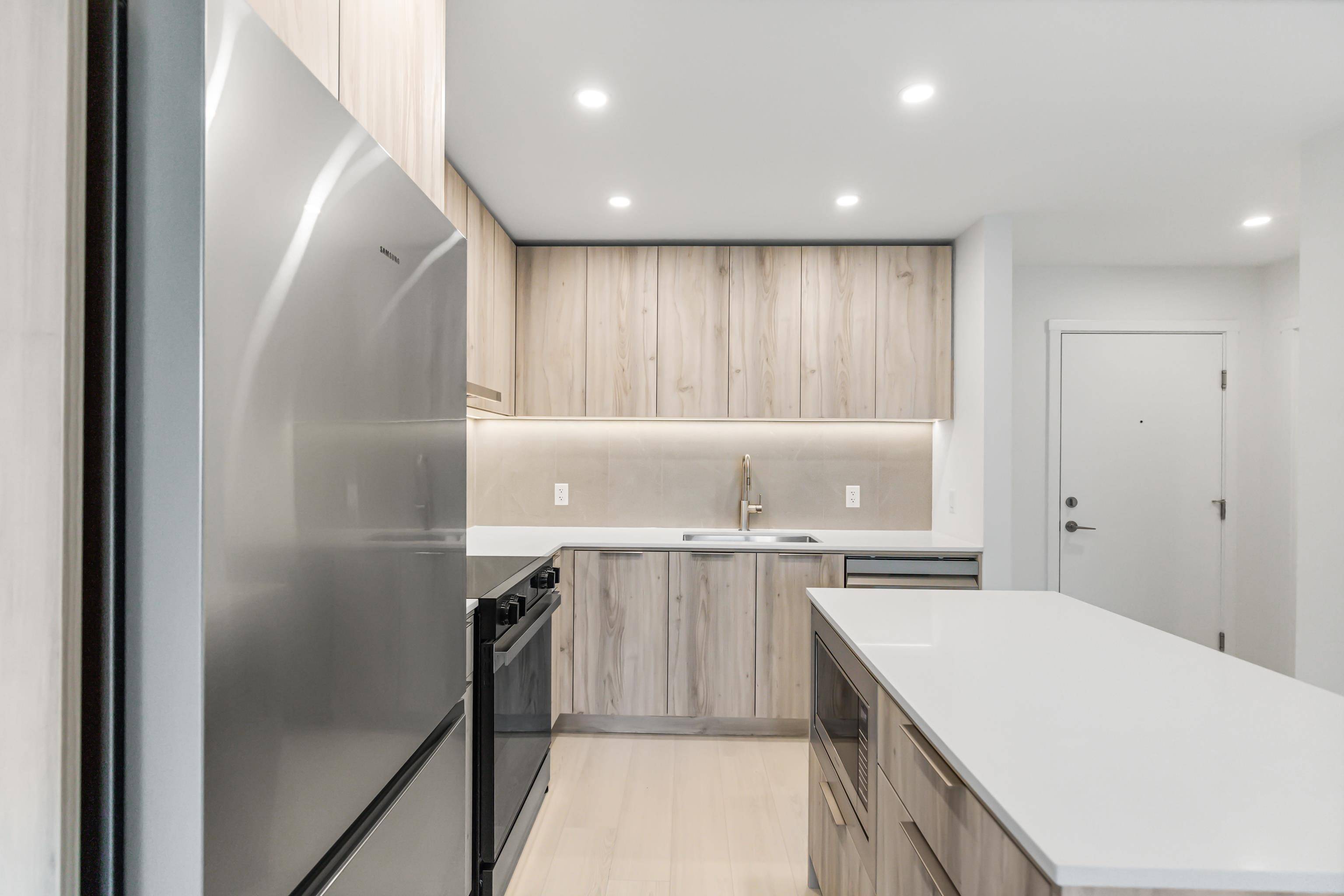 North Vancouver, BC V7G 0B5,3596 Malsum DR #603