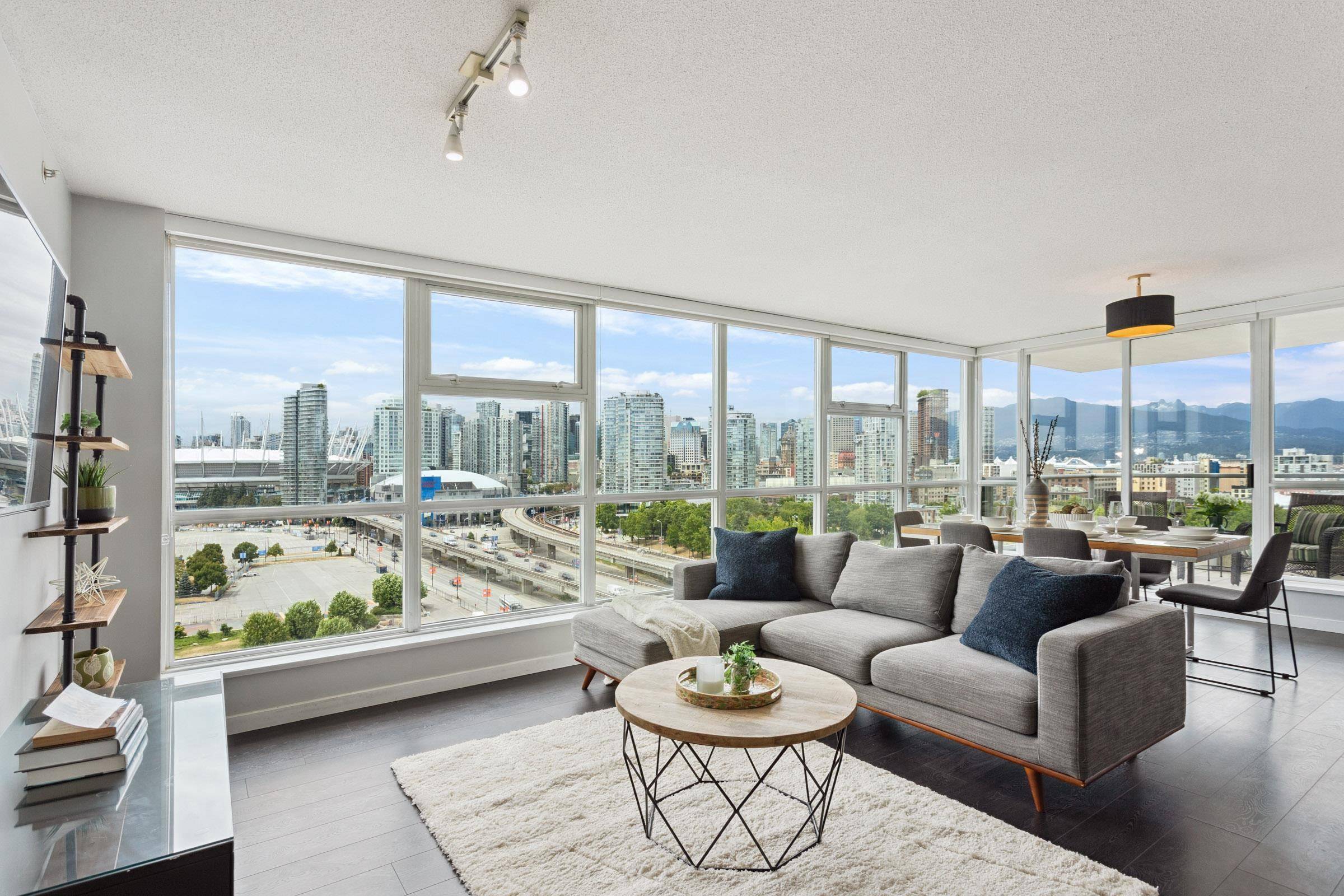 Vancouver, BC V6A 0A1,125 Milross AVE #1406
