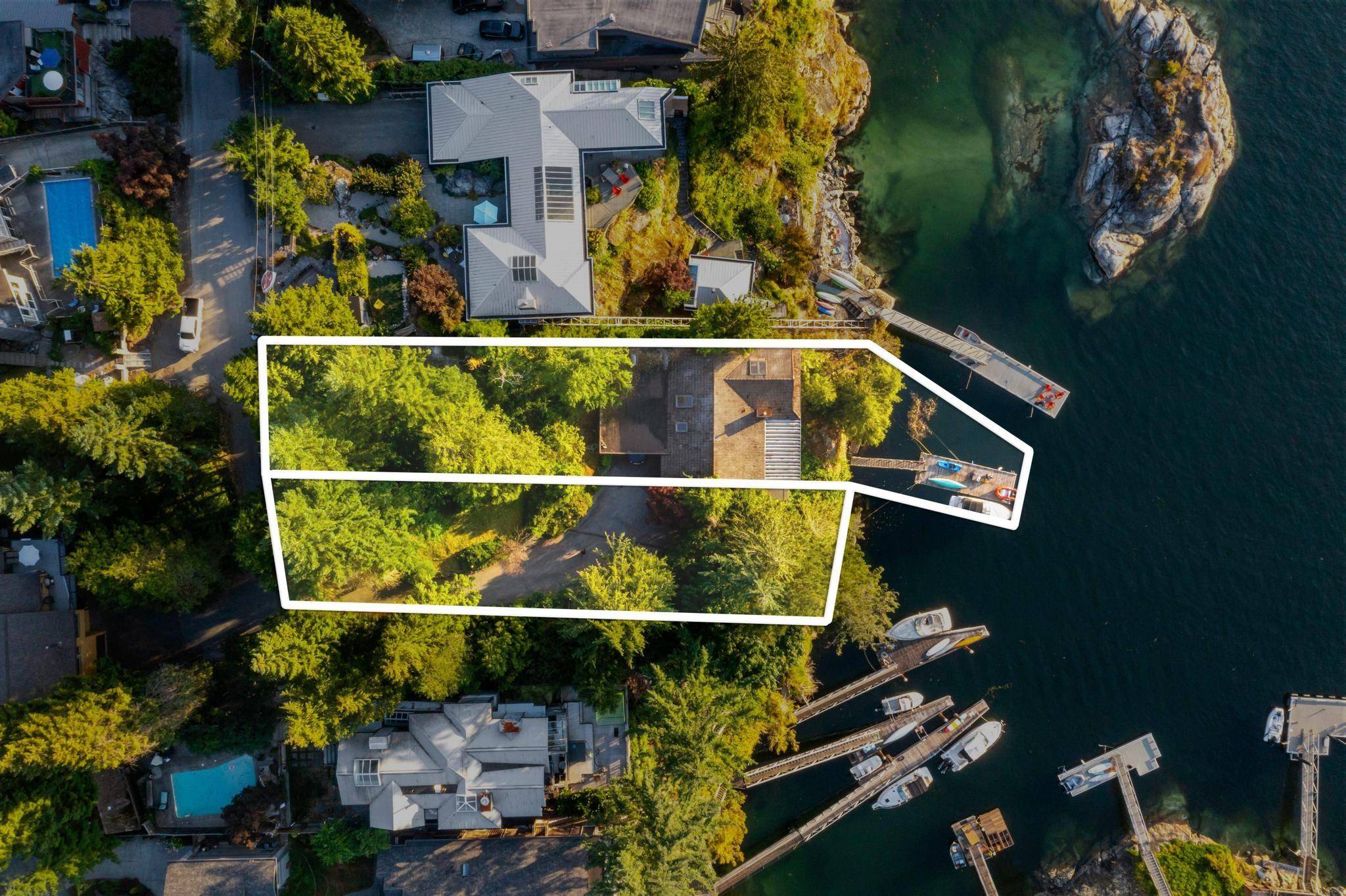 Belcarra, BC V3H 4N9,4995 Robson RD