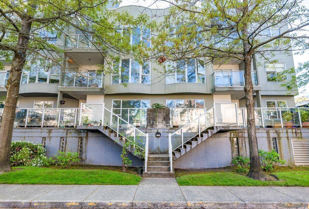 Richmond, BC V6Y 3Z4,8620 Jones RD #107