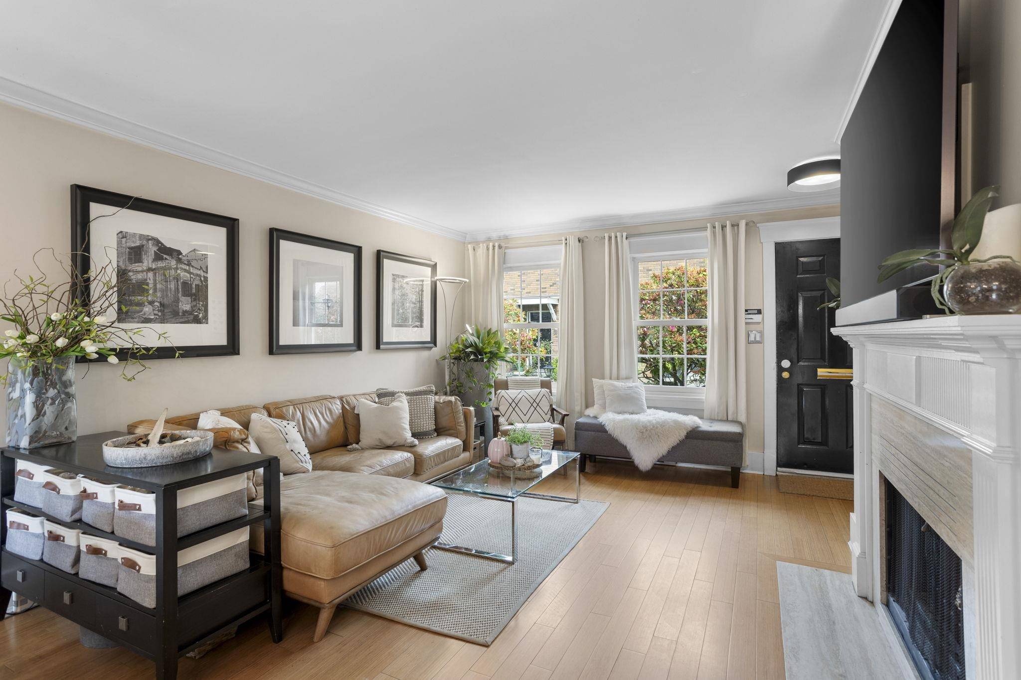 Vancouver, BC V6H 1B8,1365 W 7th AVE