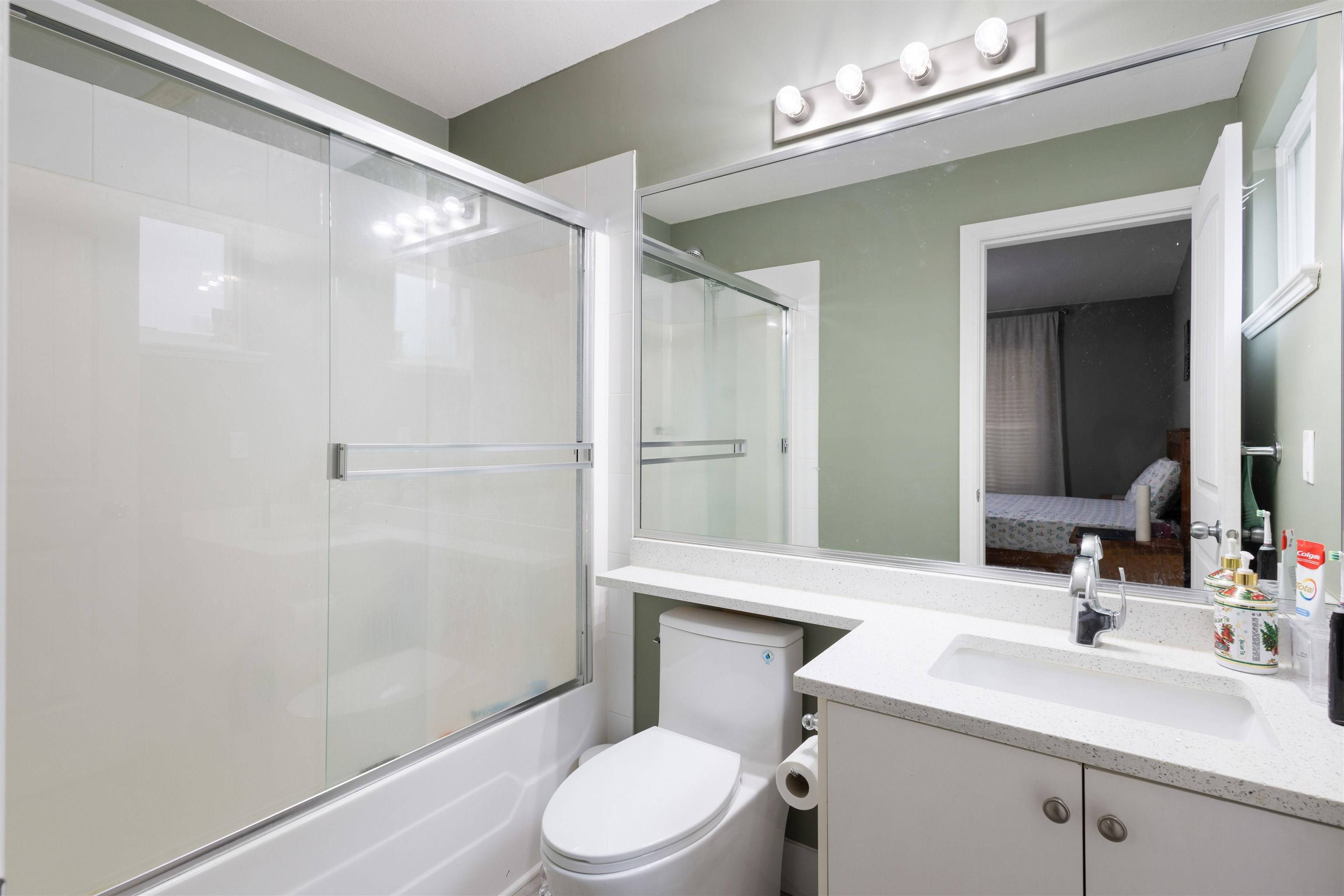 Langley, BC V2W 0A4,27016 35 AVE