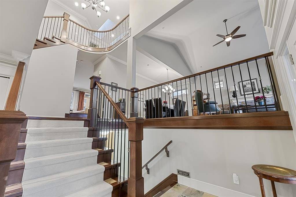 North Vancouver, BC V7W 2B2,3420 Anne Macdonald ST