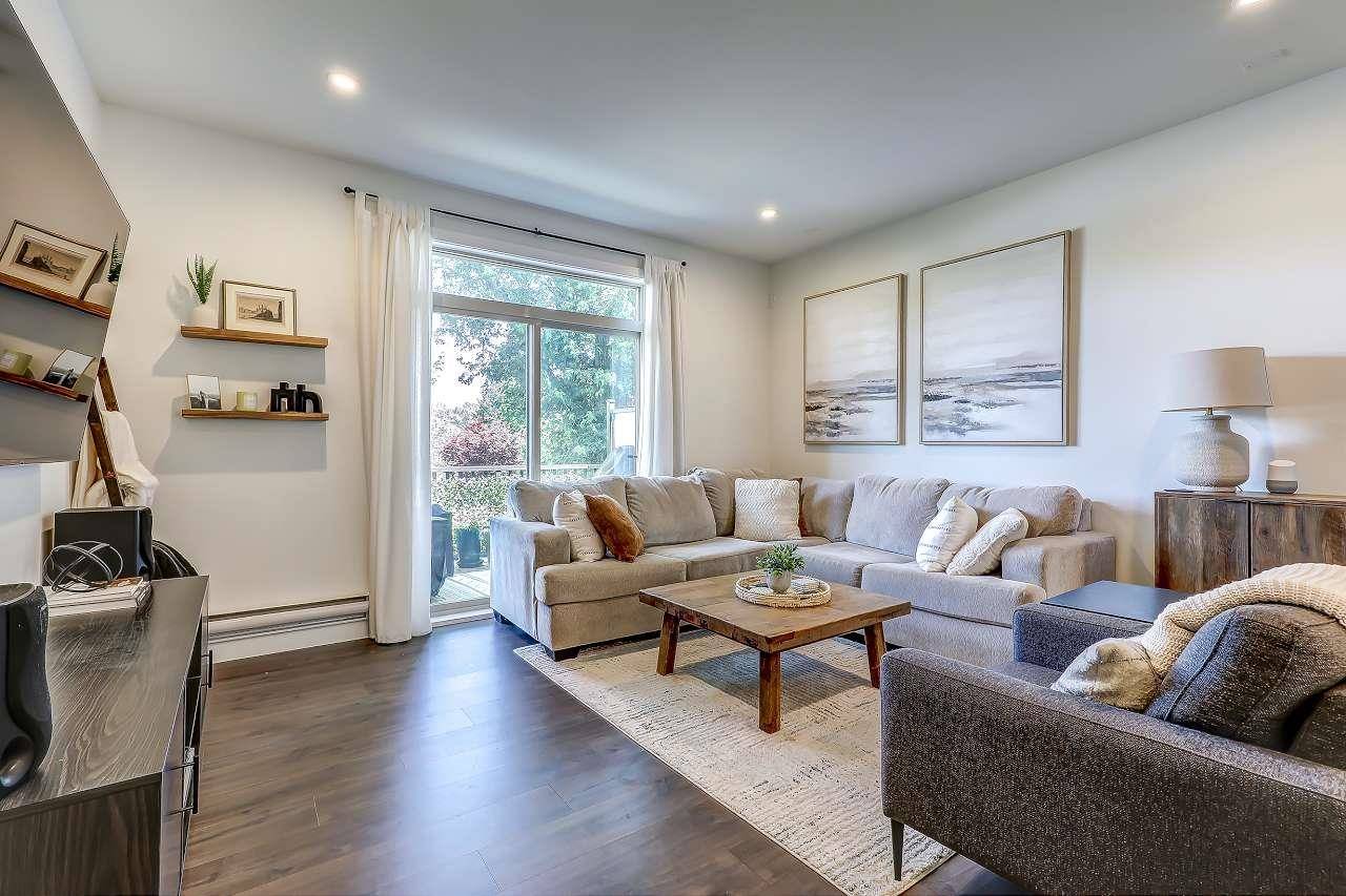 Surrey, BC V4A 4Z8,1708 King George BLVD #17