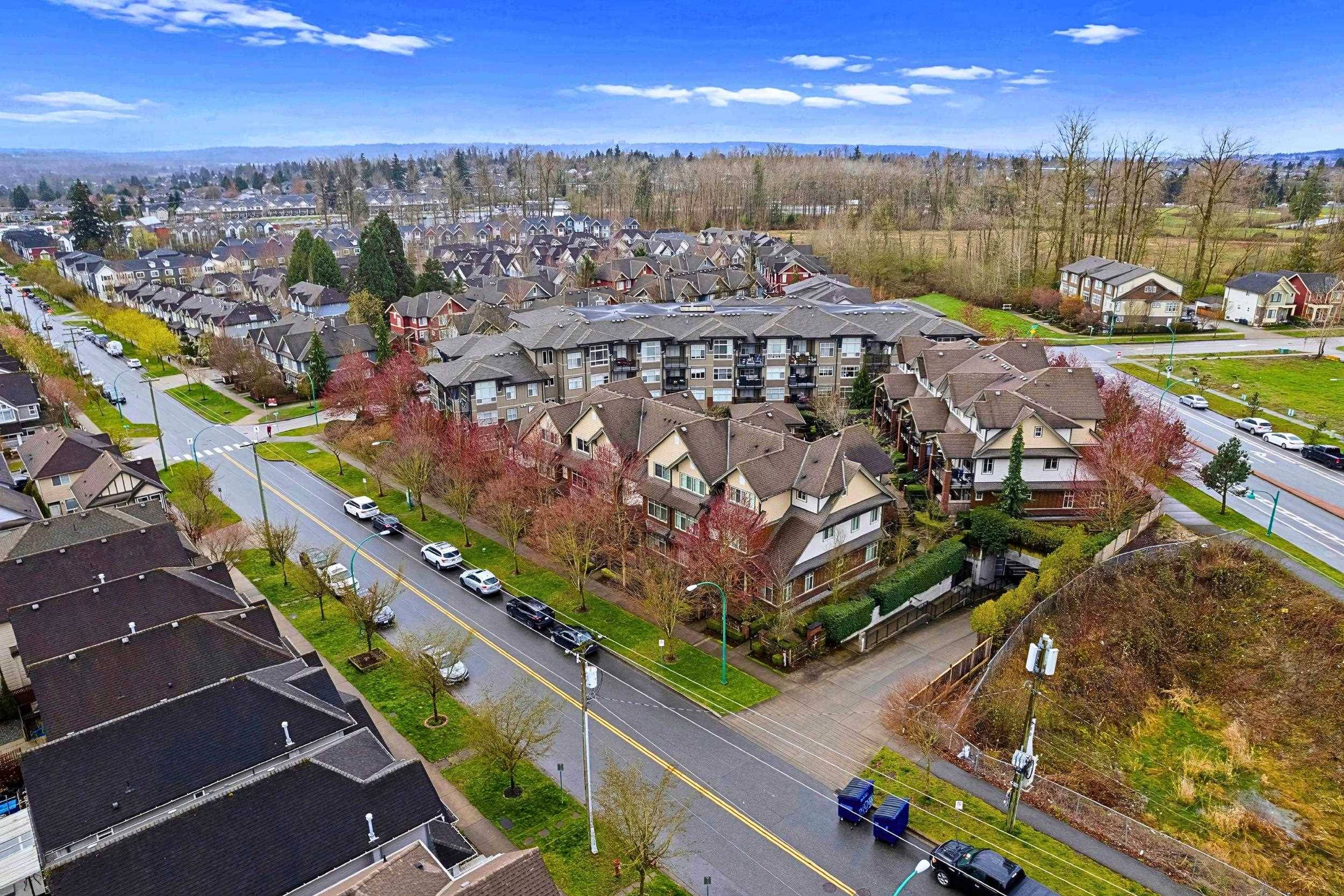 Surrey, BC V4N 0B9,6655 192 ST #208