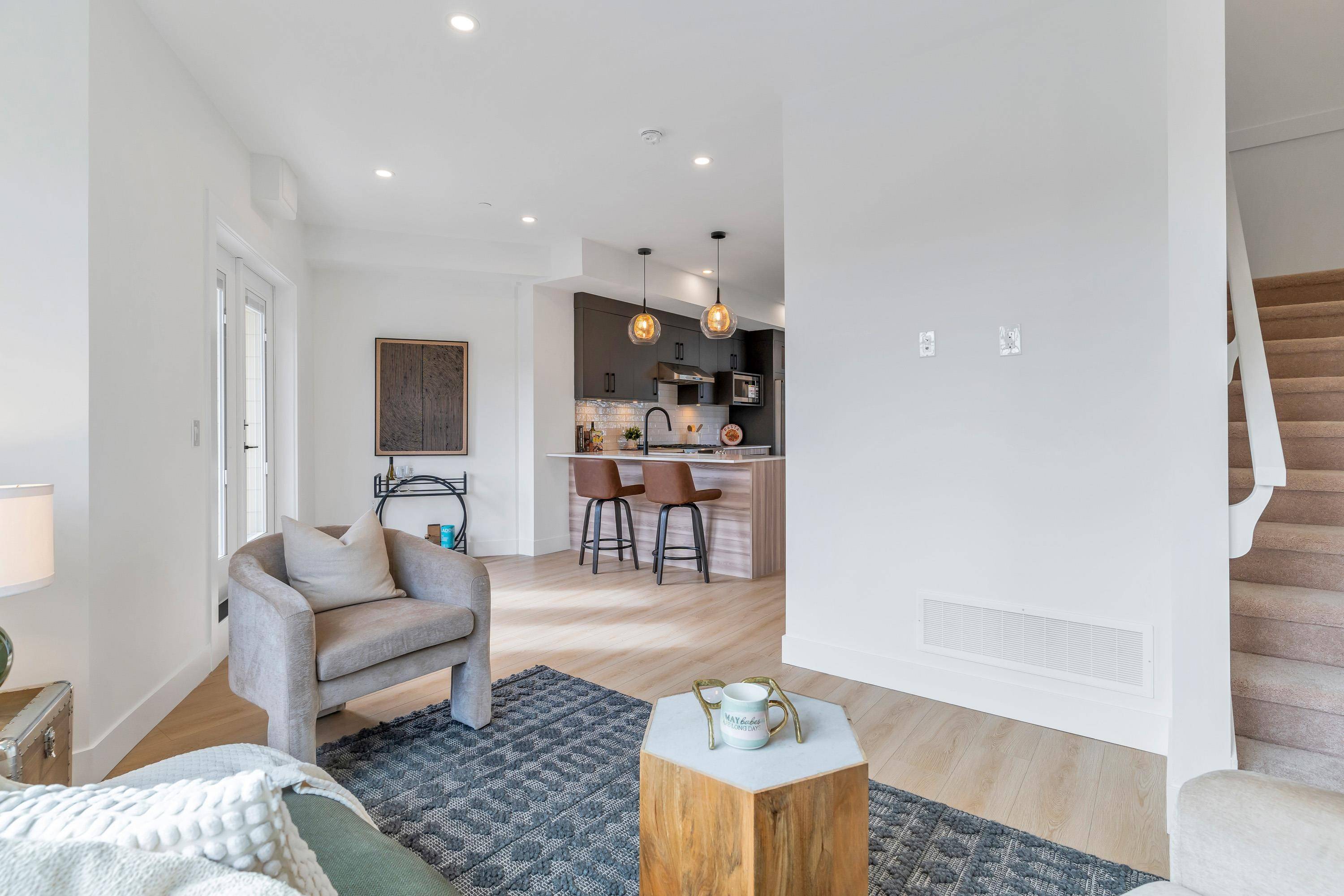 Ladner, BC V4K 1V2,4829 48 AVE #1