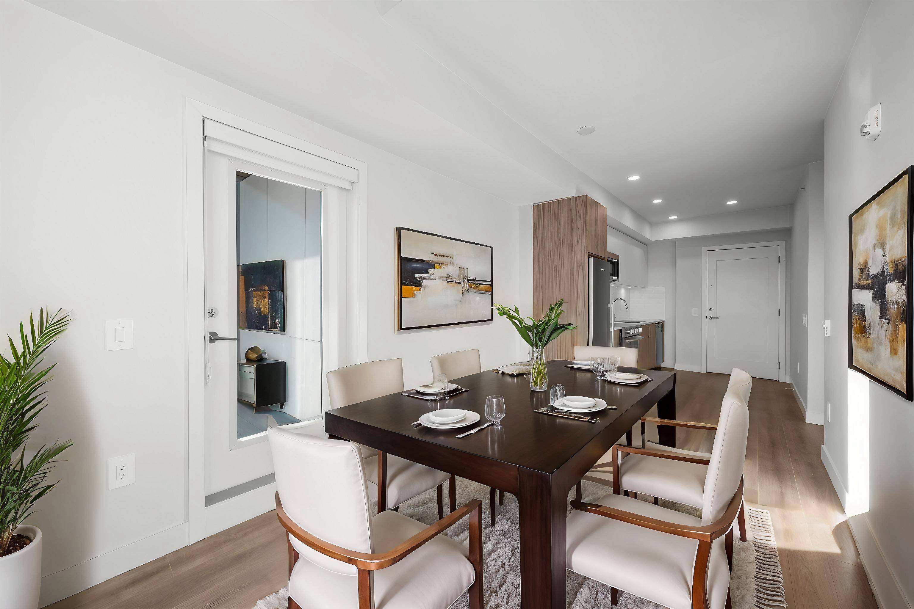 Burnaby, BC V5B 1R2,5535 Hastings ST #405