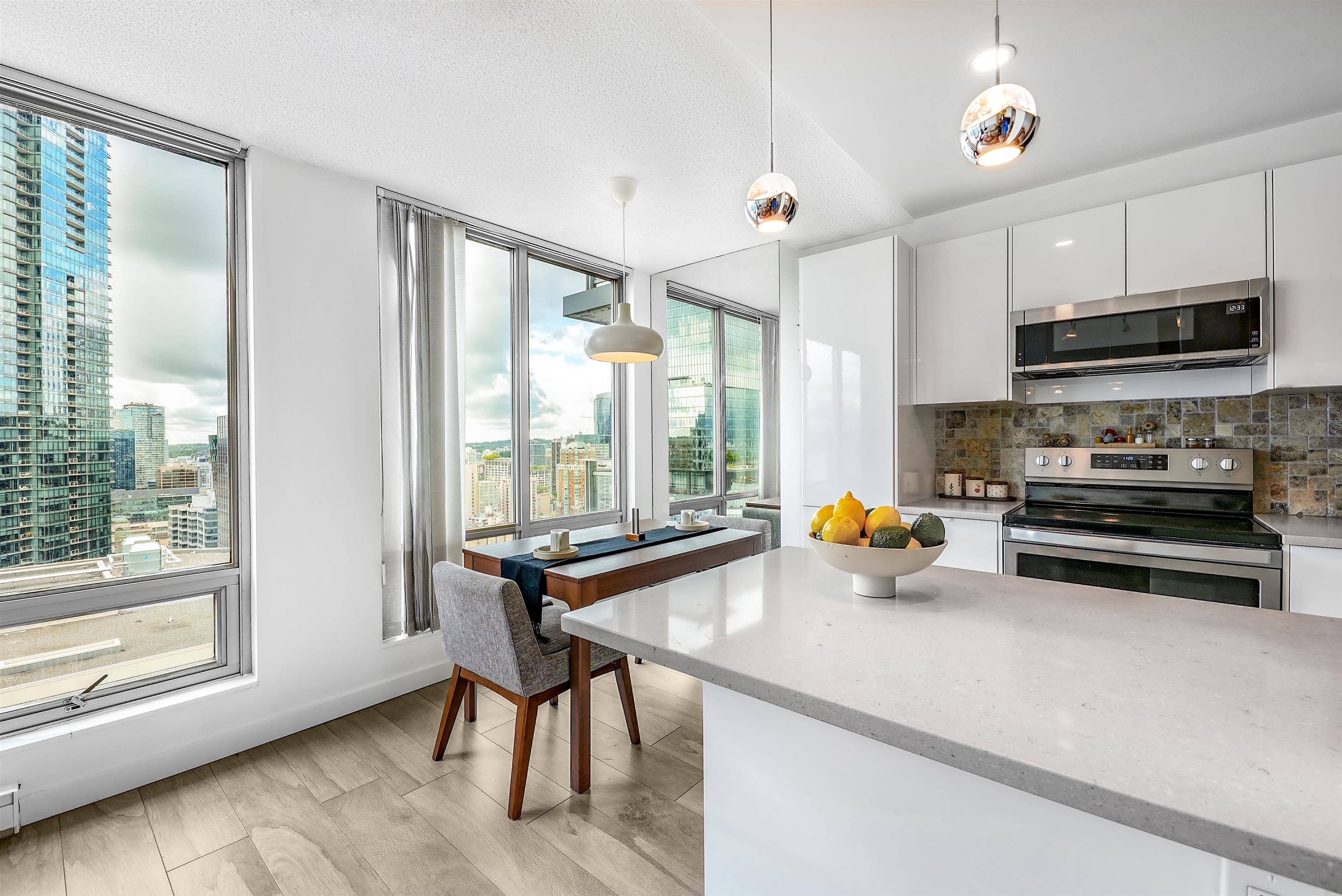 Vancouver, BC V6E 4R2,1200 W Georgia ST #3304