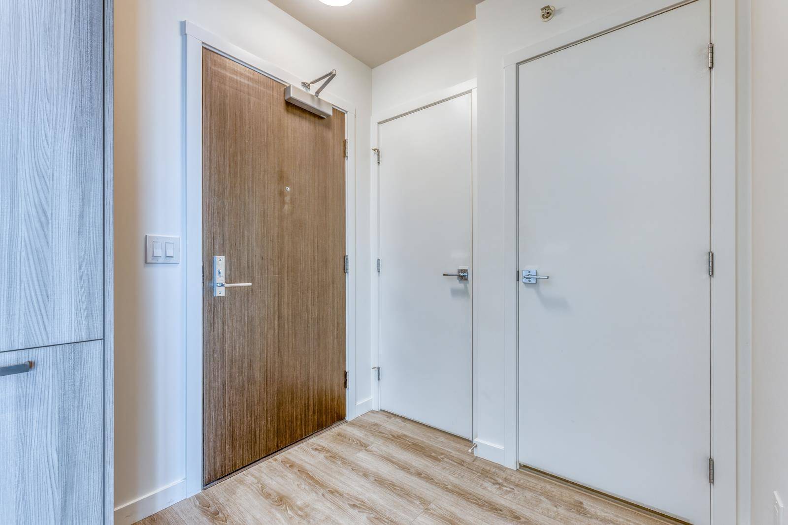 Surrey, BC V3T 0S1,13350 Central AVE #910