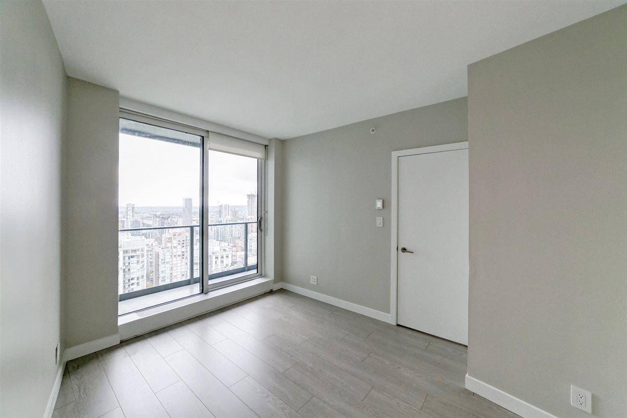 Vancouver, BC V6B 0M6,777 Richards ST #430X